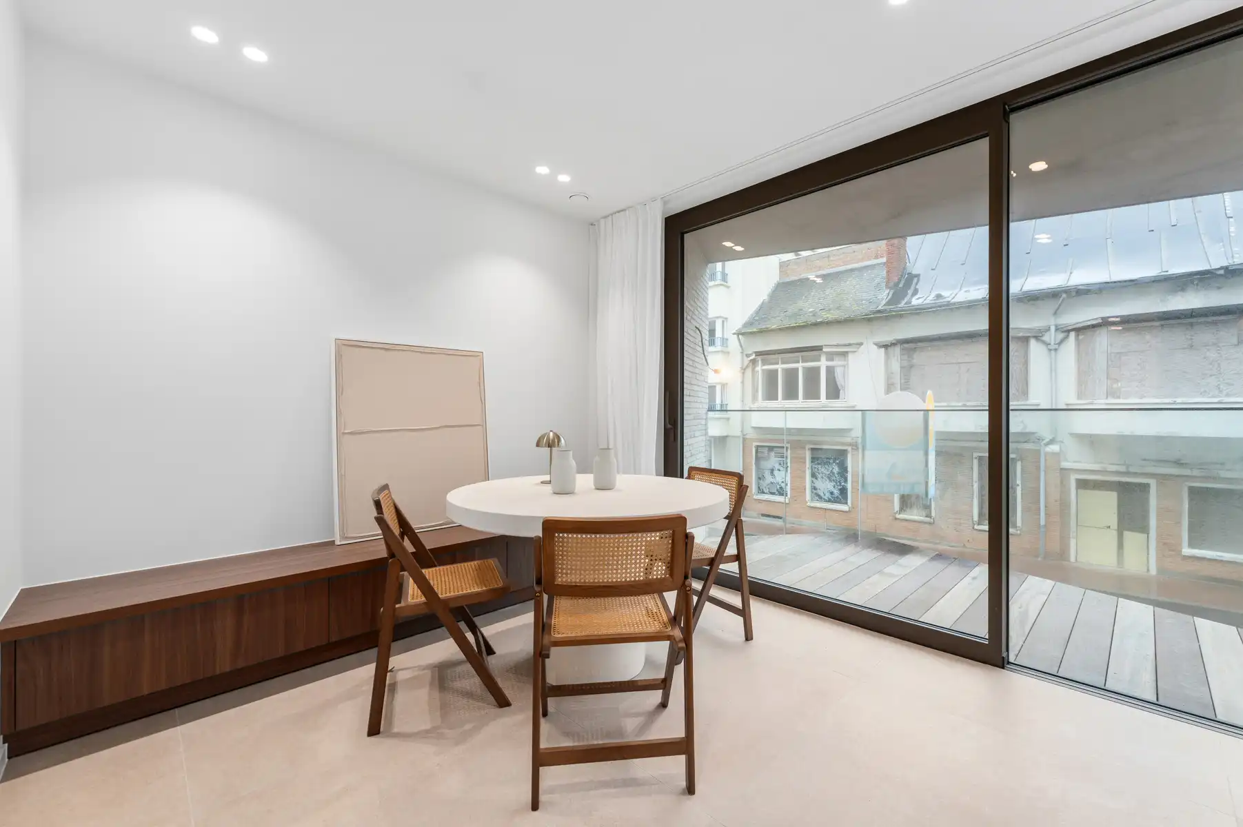 Lichtrijk duplexappartement aan zee foto 2