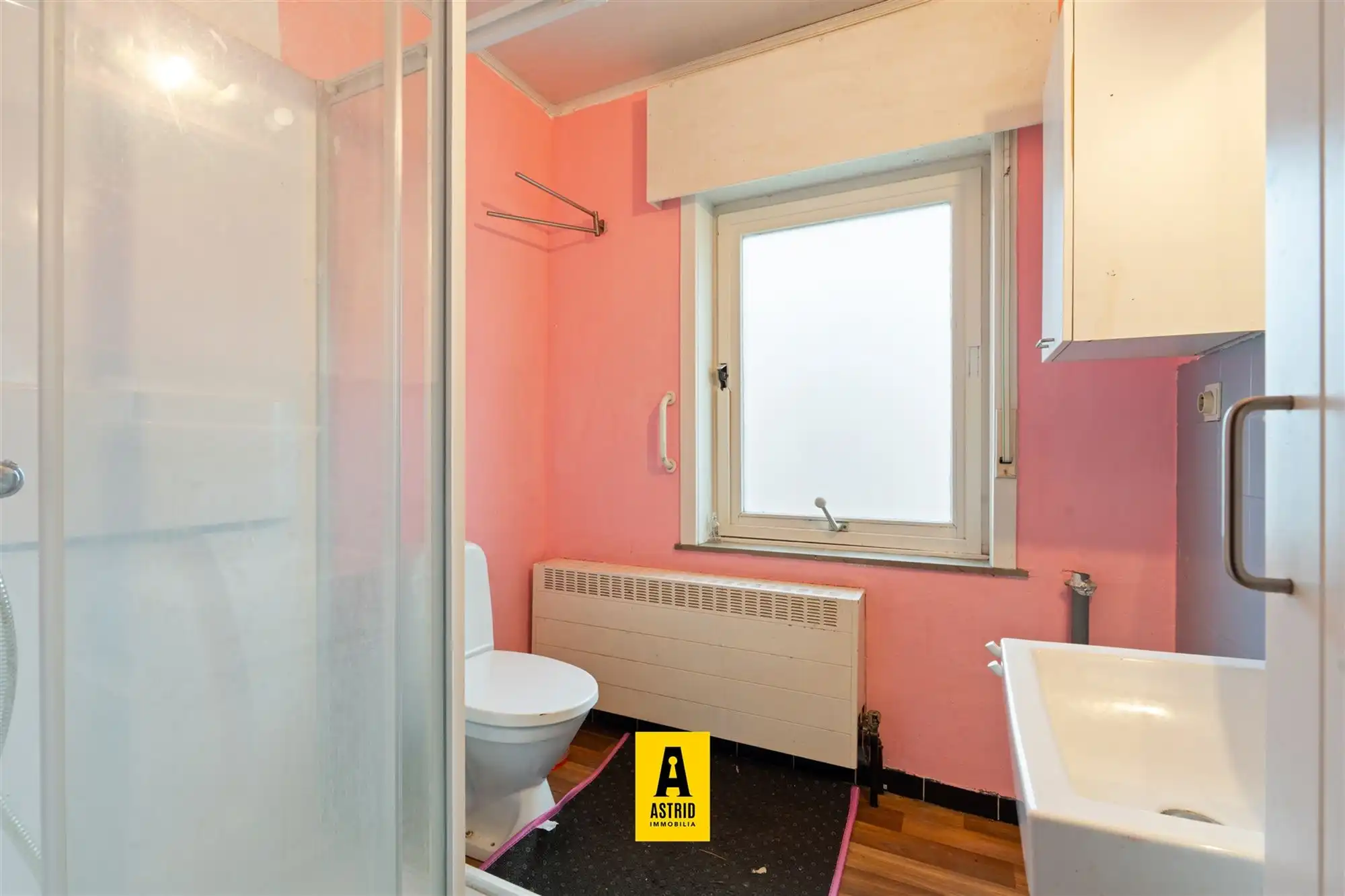  Ruime rijwoning met 5 slaapkamers en tweewoonst-indeling op topligging in Bredene foto 22