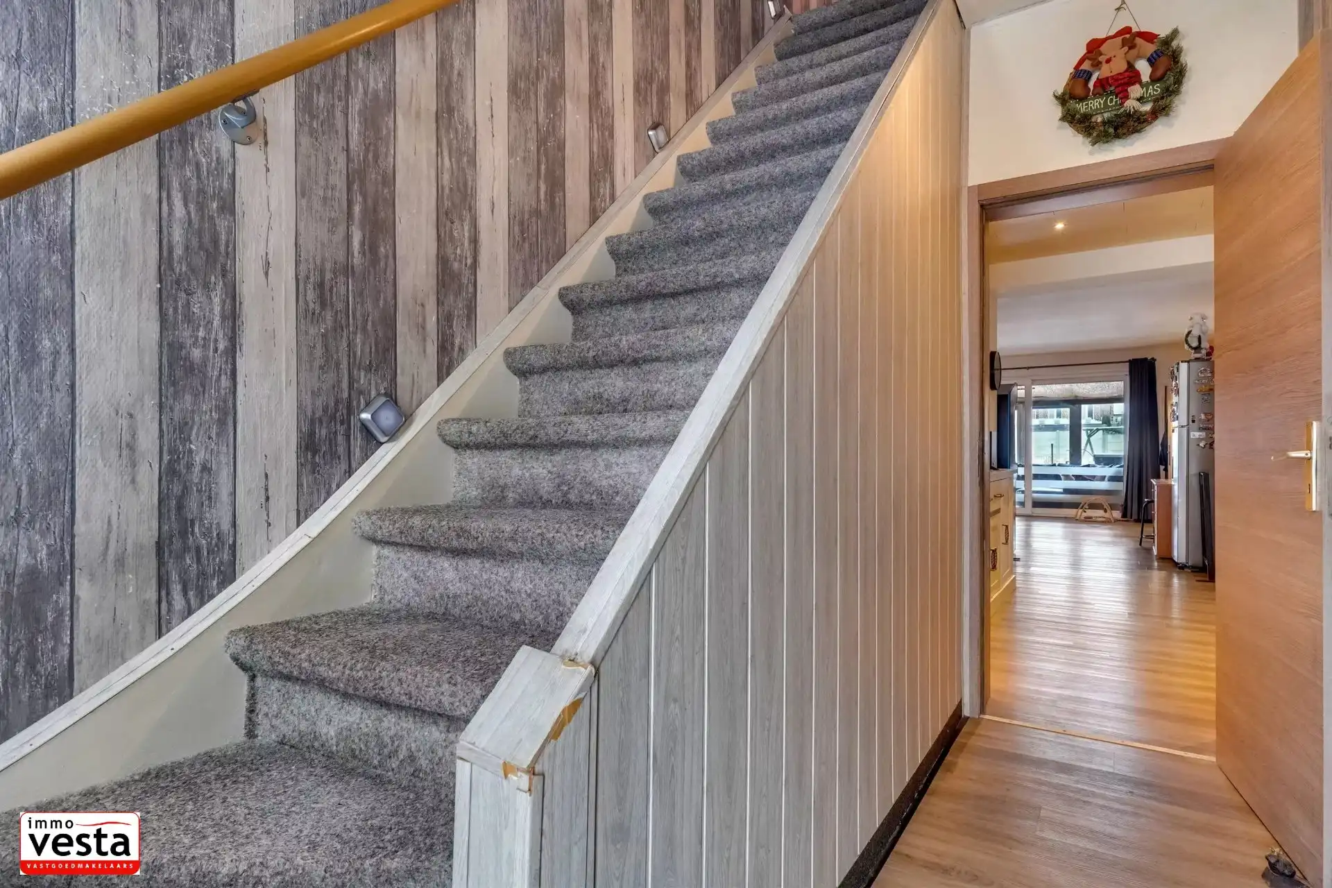 Ruime gezinswoning met 4 slaapkamers foto 3