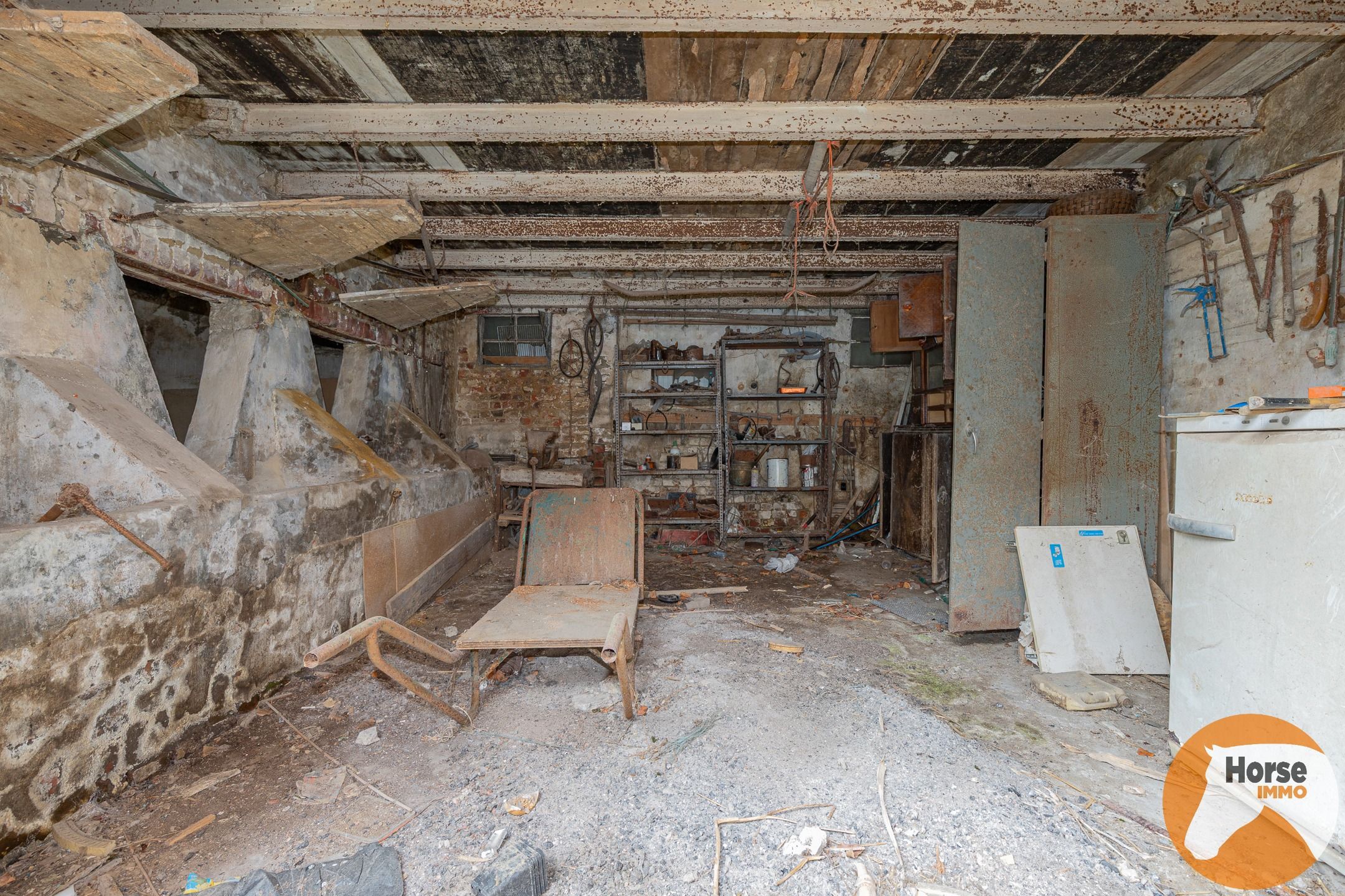 HAALTERT-  Renovatieproject met veel potentieel op 43a 84ca! foto 16