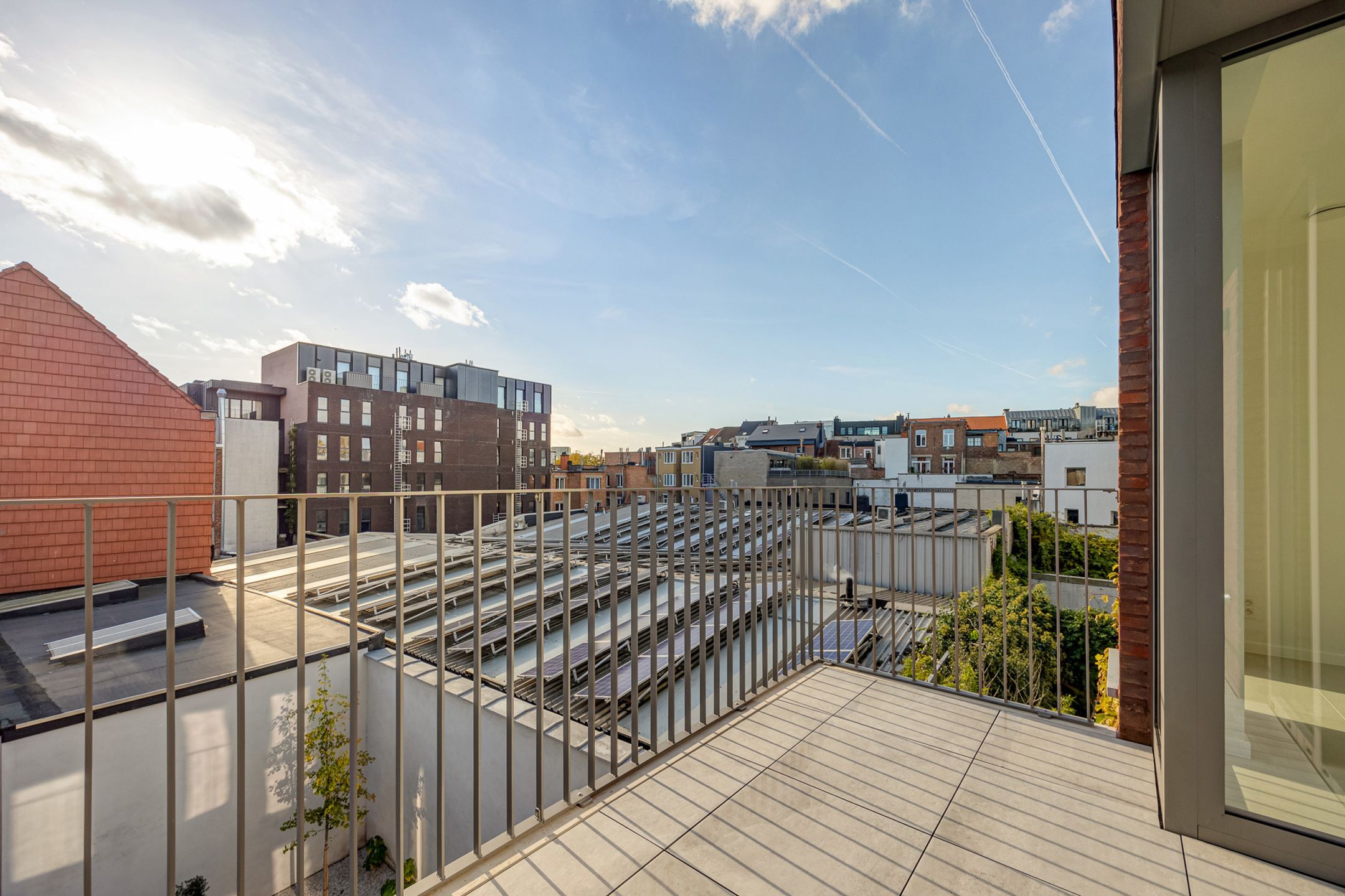 Modern en lichtrijk nieuwbouwappartement met 2 slaapkamers foto 7