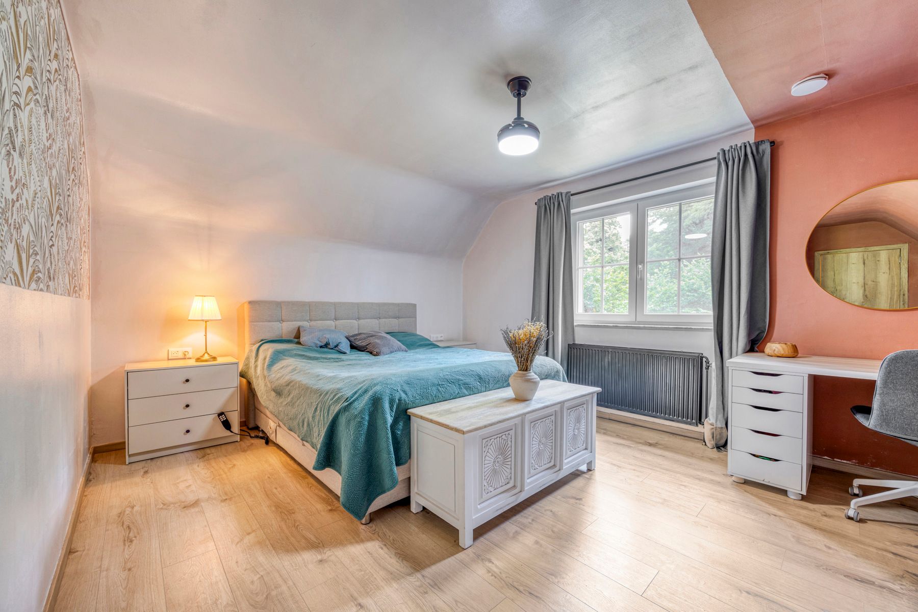 Zeer ruime gerenoveerde woning (± 398 m²) op een perceel van ± 60 are in het prestigieuze Bois de Strihoux foto 15