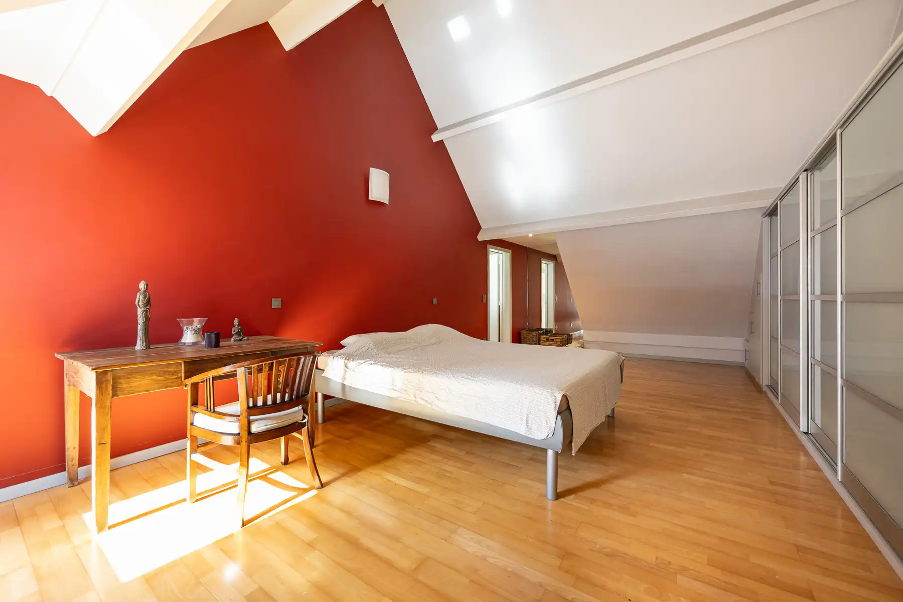 Ruime villa op 2.715 m² in een rustige en groene omgeving foto 16