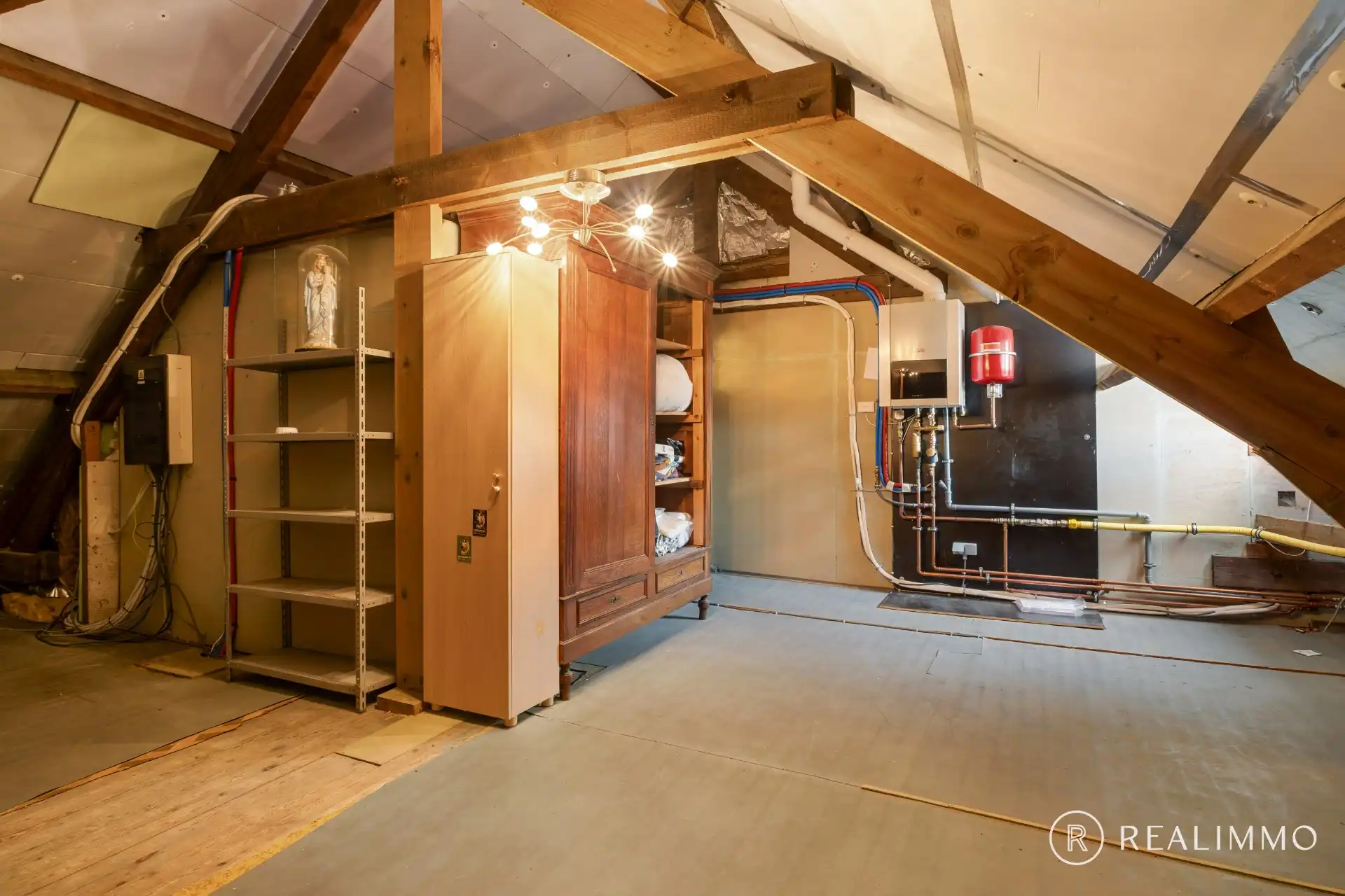 Gerenoveerde landelijk gelegen woning op 1731 m² foto 17