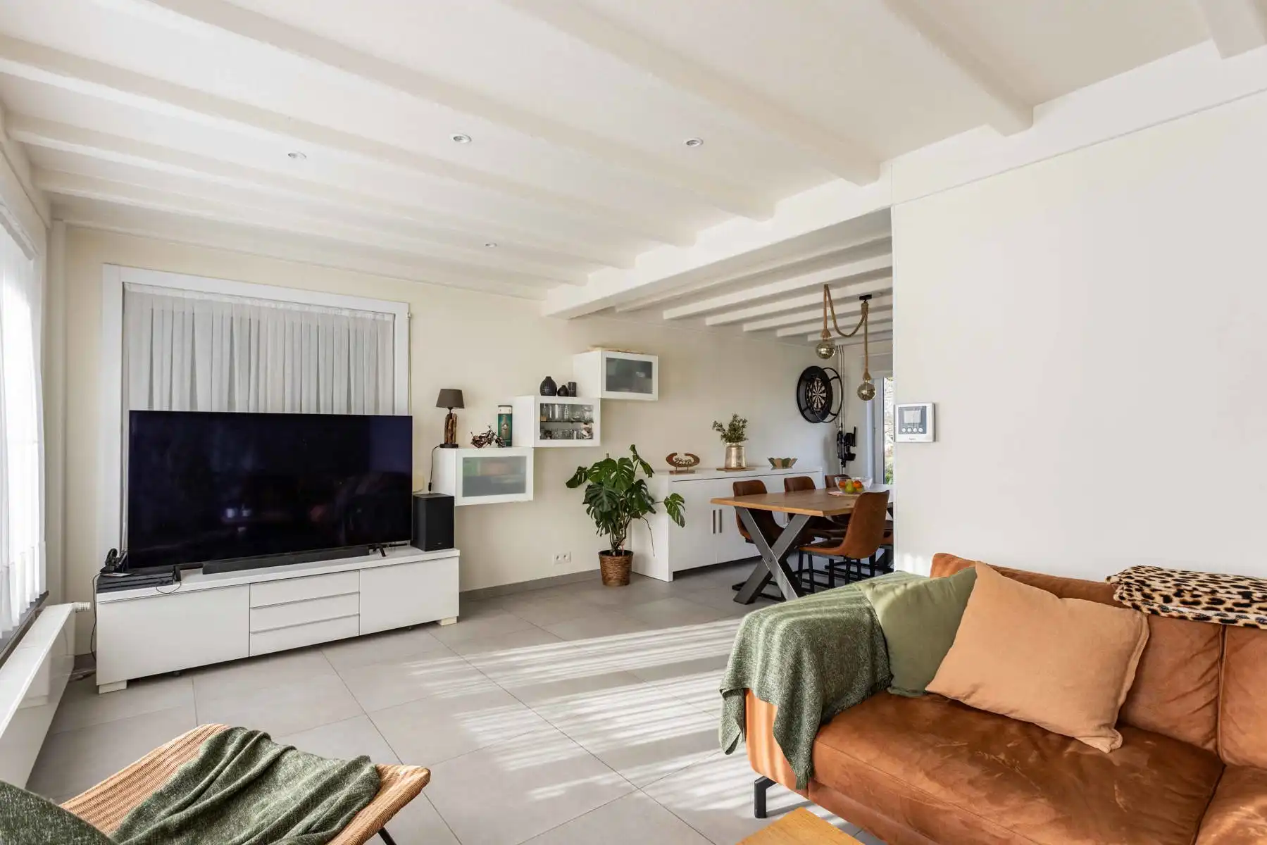 Gerenoveerde bel-etage woning met garage in rustige woonwijk. foto 5