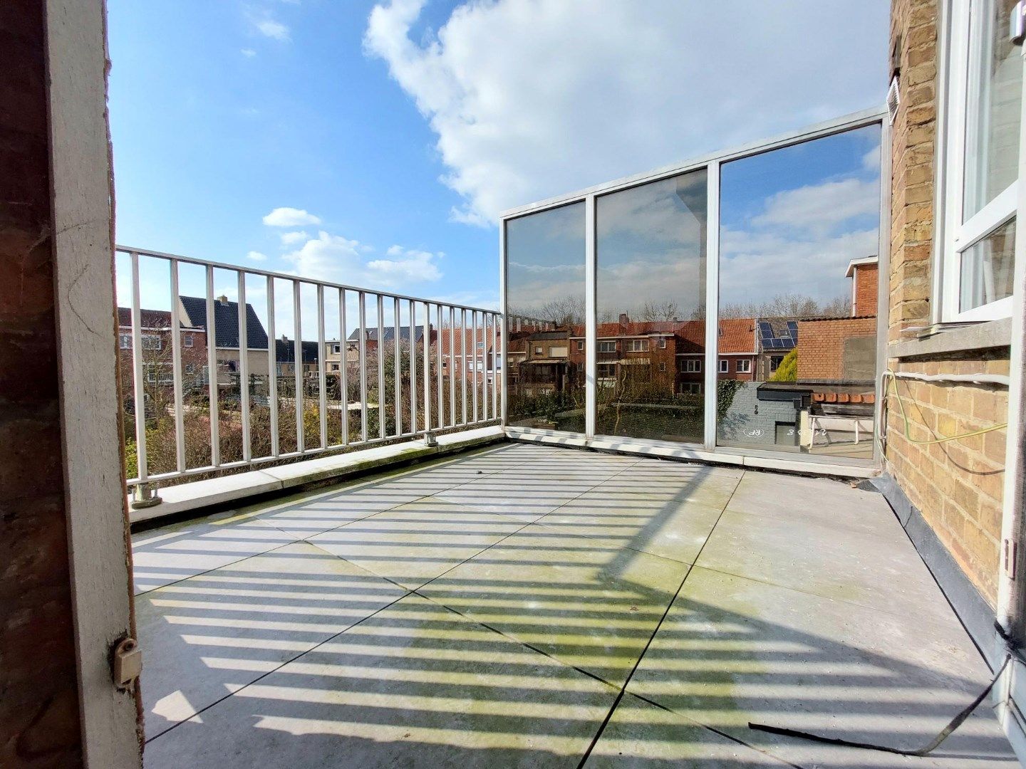 Appartement met terras en garage foto 3