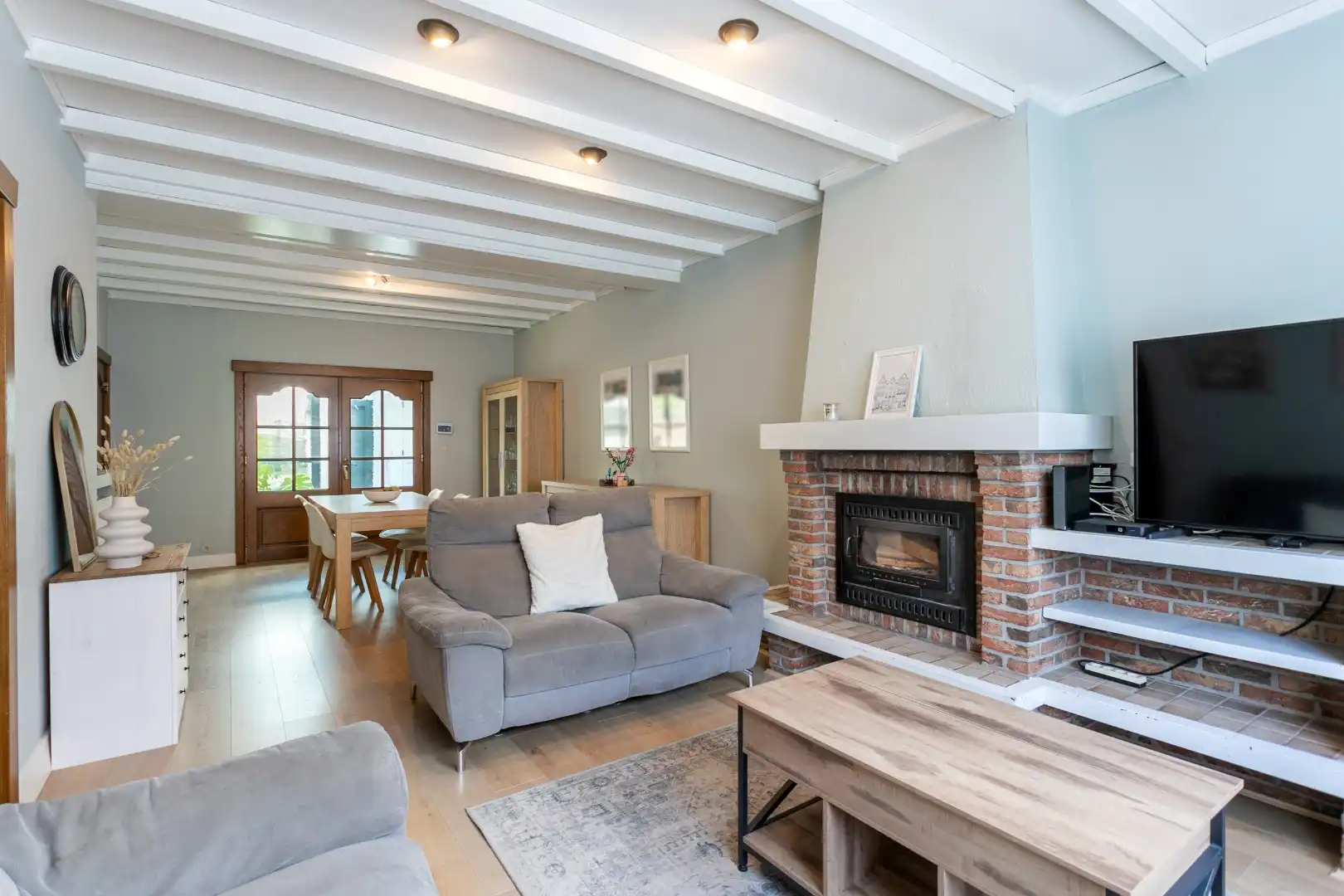Gerenoveerde 3-gevelwoning met tuin en 4 slaapkamers te Sint-Genesius-Rode foto 5