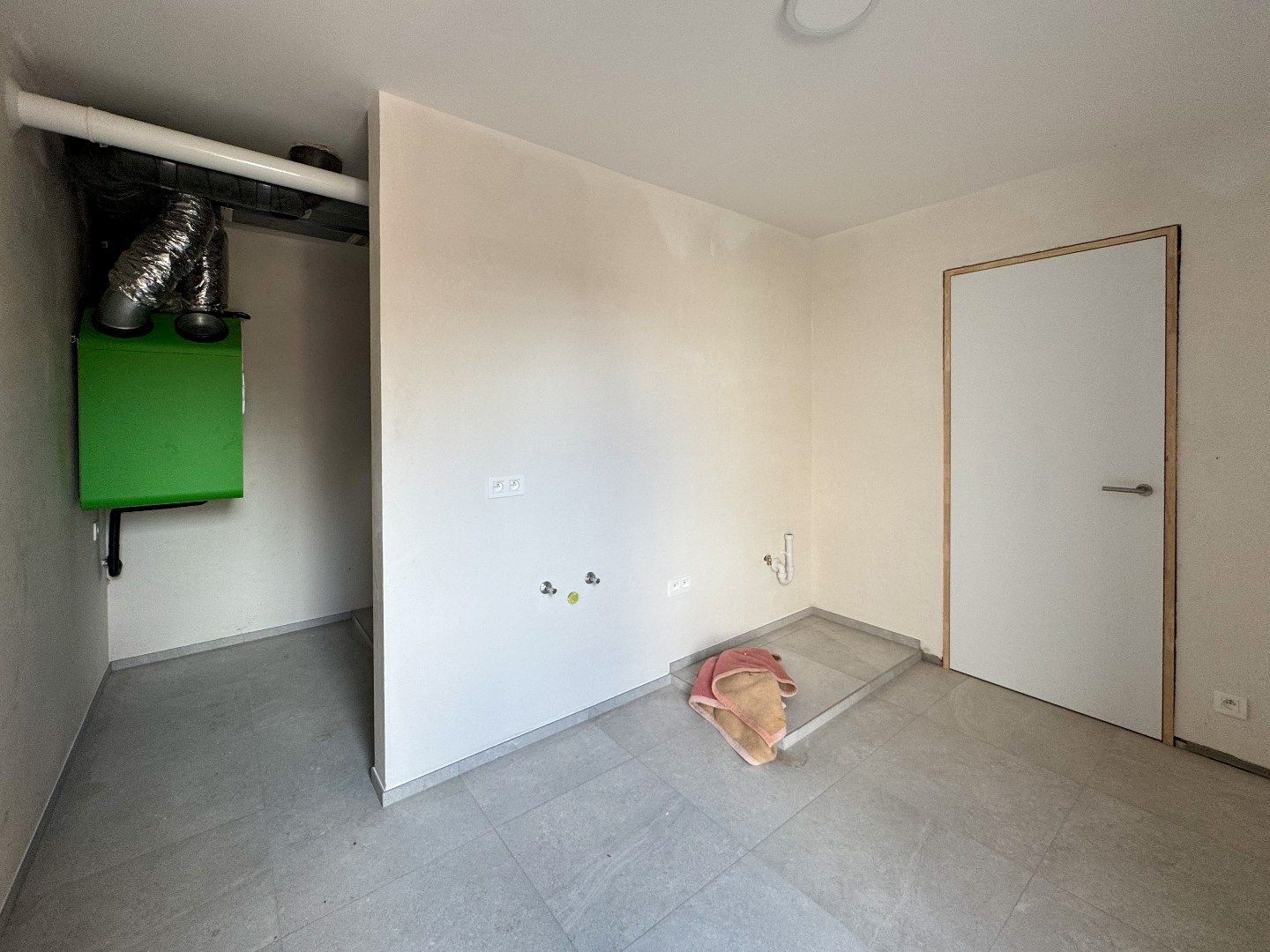Energiezuinige nieuwbouwwoning met 3 slaapkamers, ruime garage en tuin. foto 9
