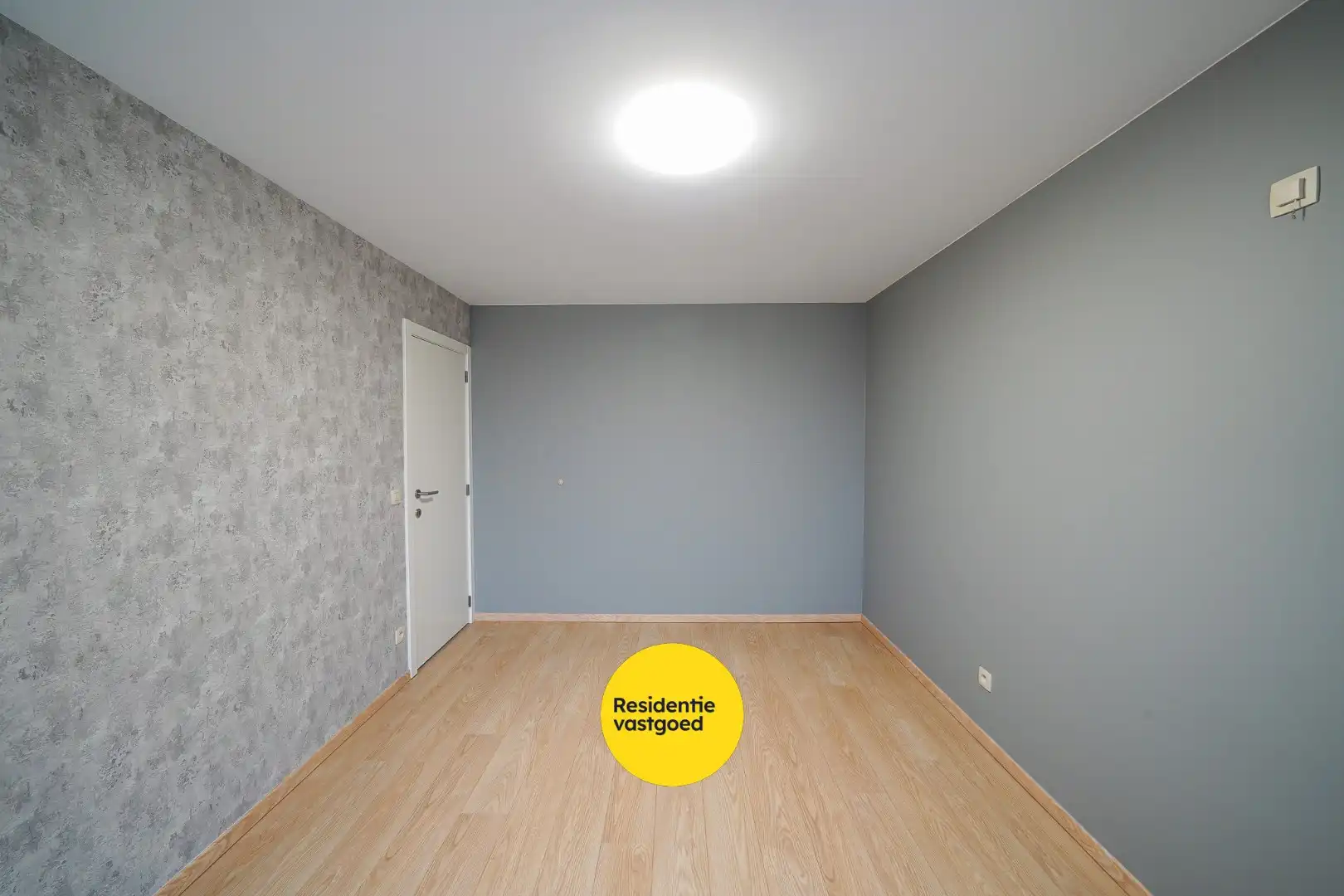 Instapklaar appartement met 2 terrassen te Mariakerke foto 13