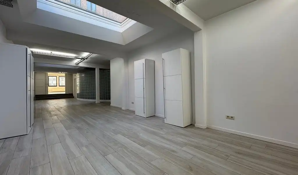 Vernieuwde kantoren te huur vlakbij Eilandje in Antwerpen foto 11