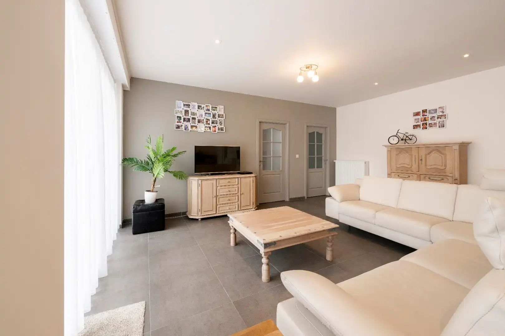 ZEER RUIM INSTAPKLAAR APPARTEMENT (130 m²) MET GARAGE EN RUIM TERRAS (60 m²) foto 4