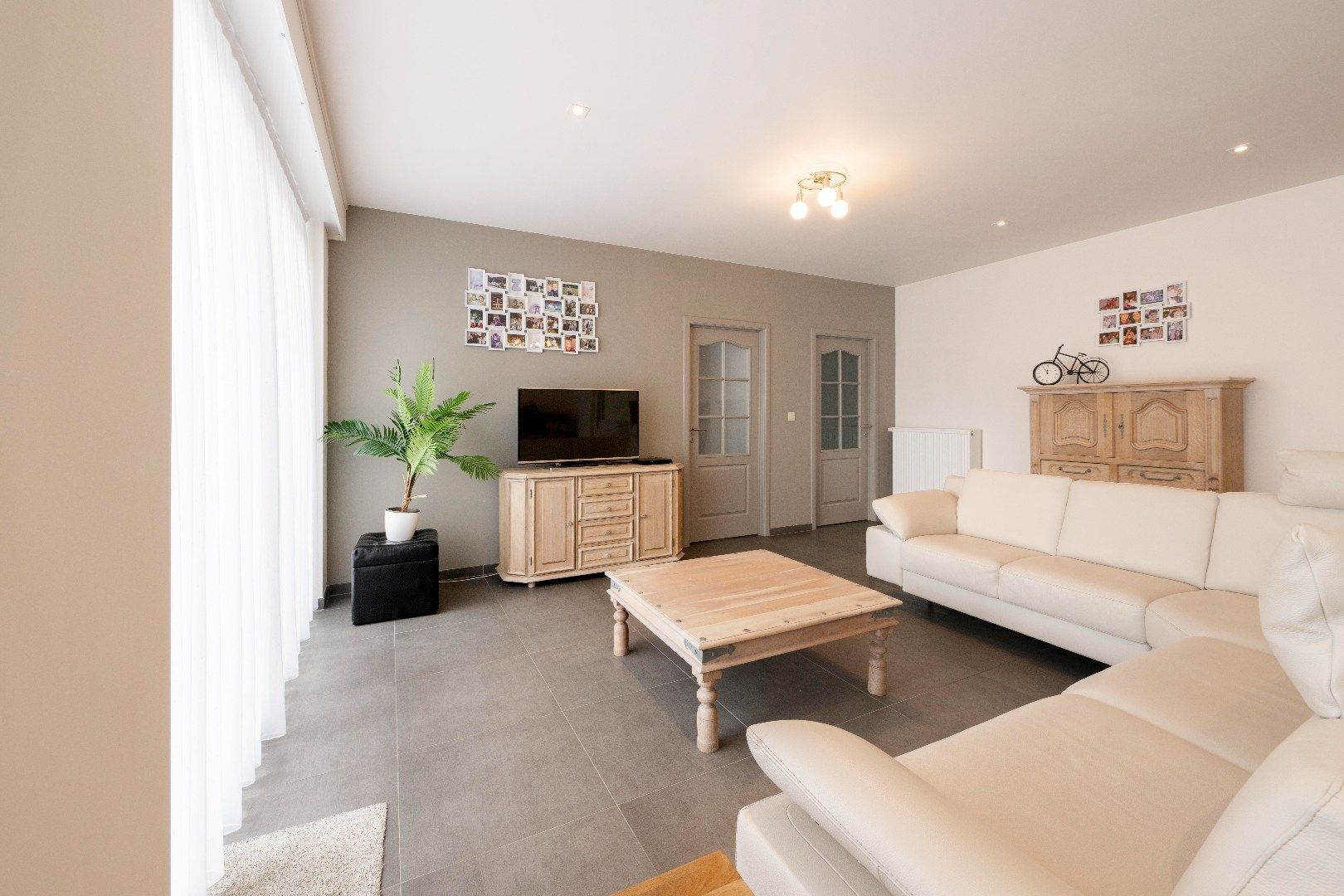 ZEER RUIM INSTAPKLAAR APPARTEMENT (130 m²) MET GARAGE EN RUIM TERRAS (60 m²) foto 4