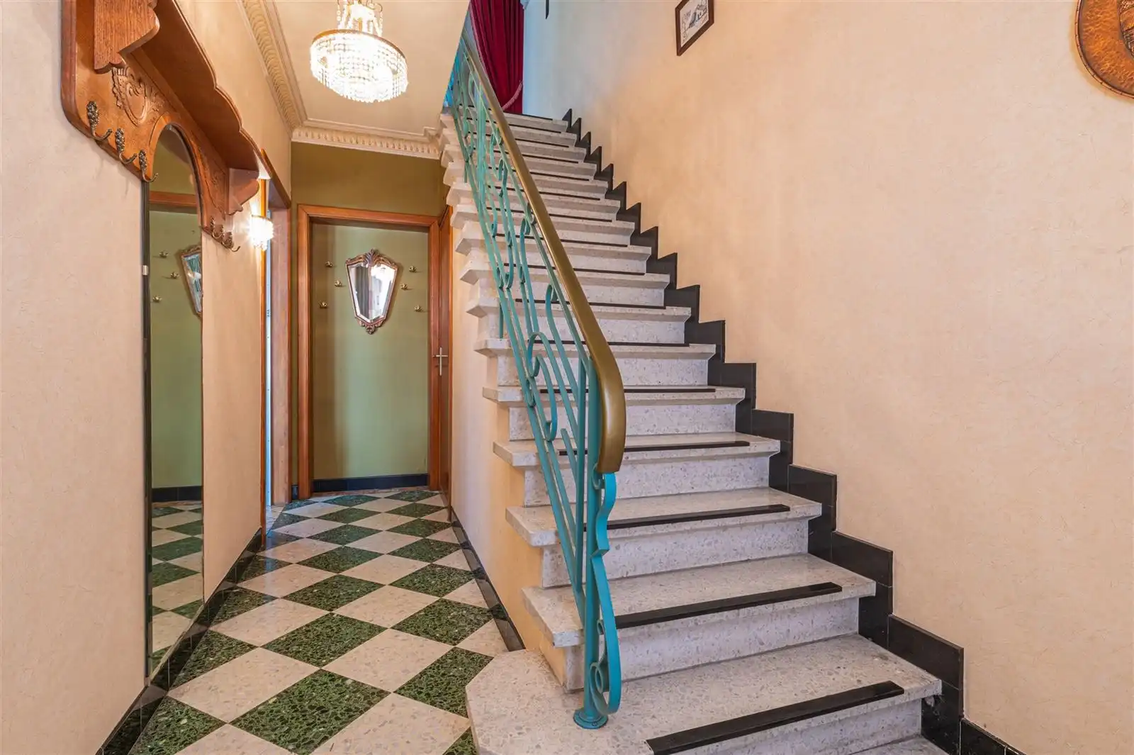 3 gevelwoning met loods (248m2) en garage foto 21