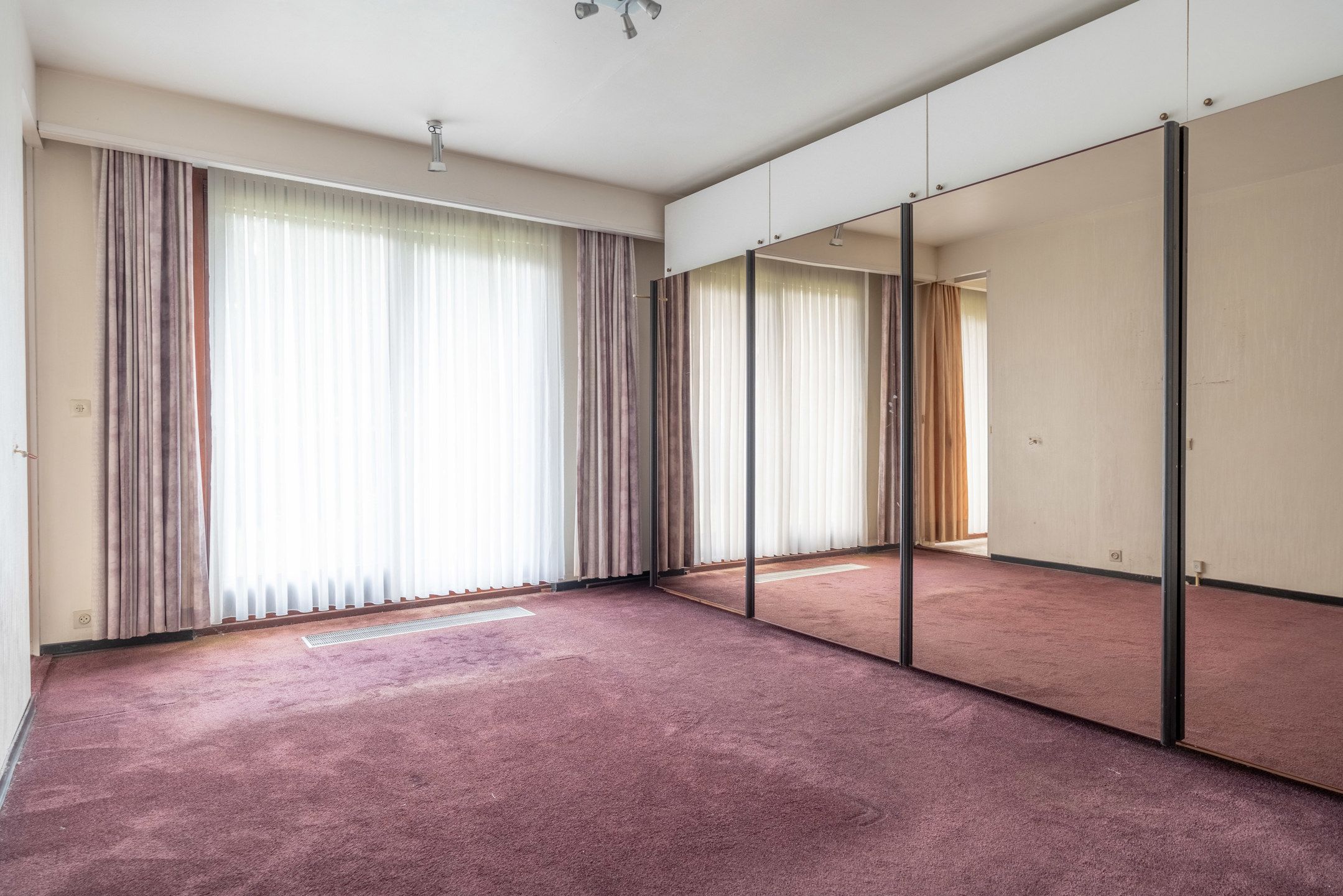 Tijdloze, te renoveren, gelijkvloerswoning op residentiële ligging op 1.400 m² foto 16