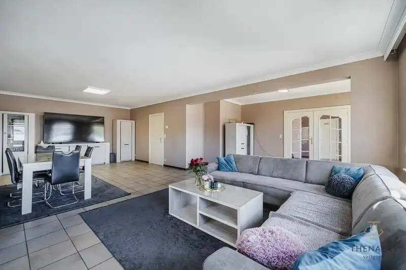 Ruime woning met tal van mogelijkheden op een strategische locatie in Sint-Truiden. foto 3