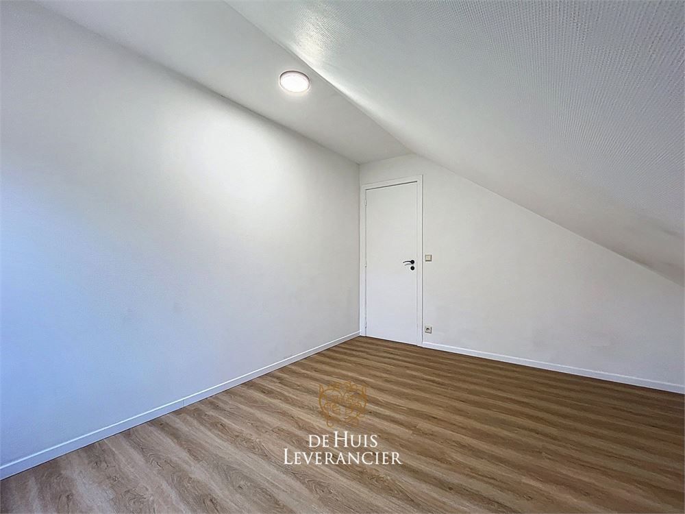 Instapklare, gerenoveerde villa in het hart van Kontich waar rust en comfort gegarandeerd worden foto 16