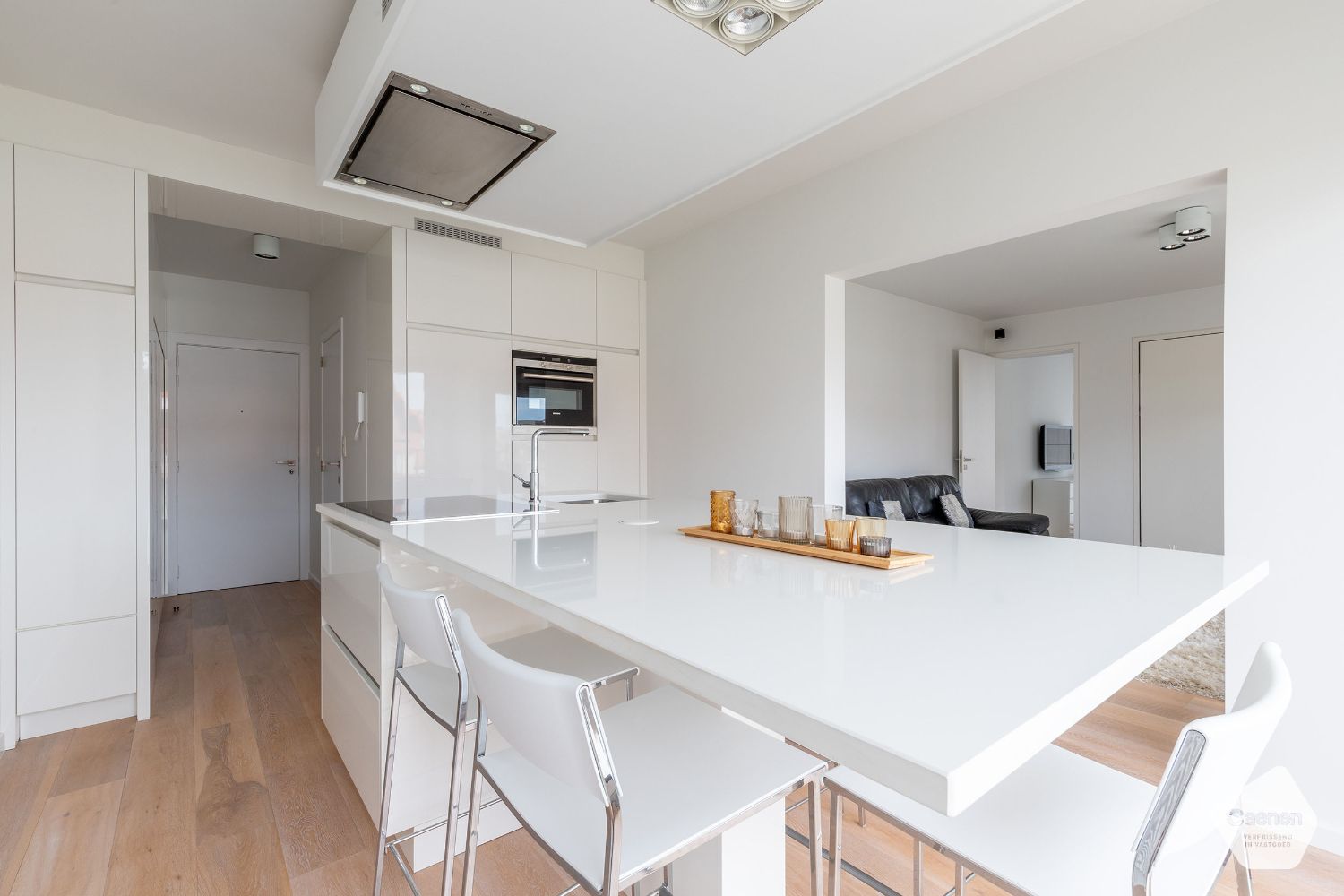 Hoofdfoto van de publicatie: Fantastisch gerenoveerd hoekappartement met 1 slaapkamer