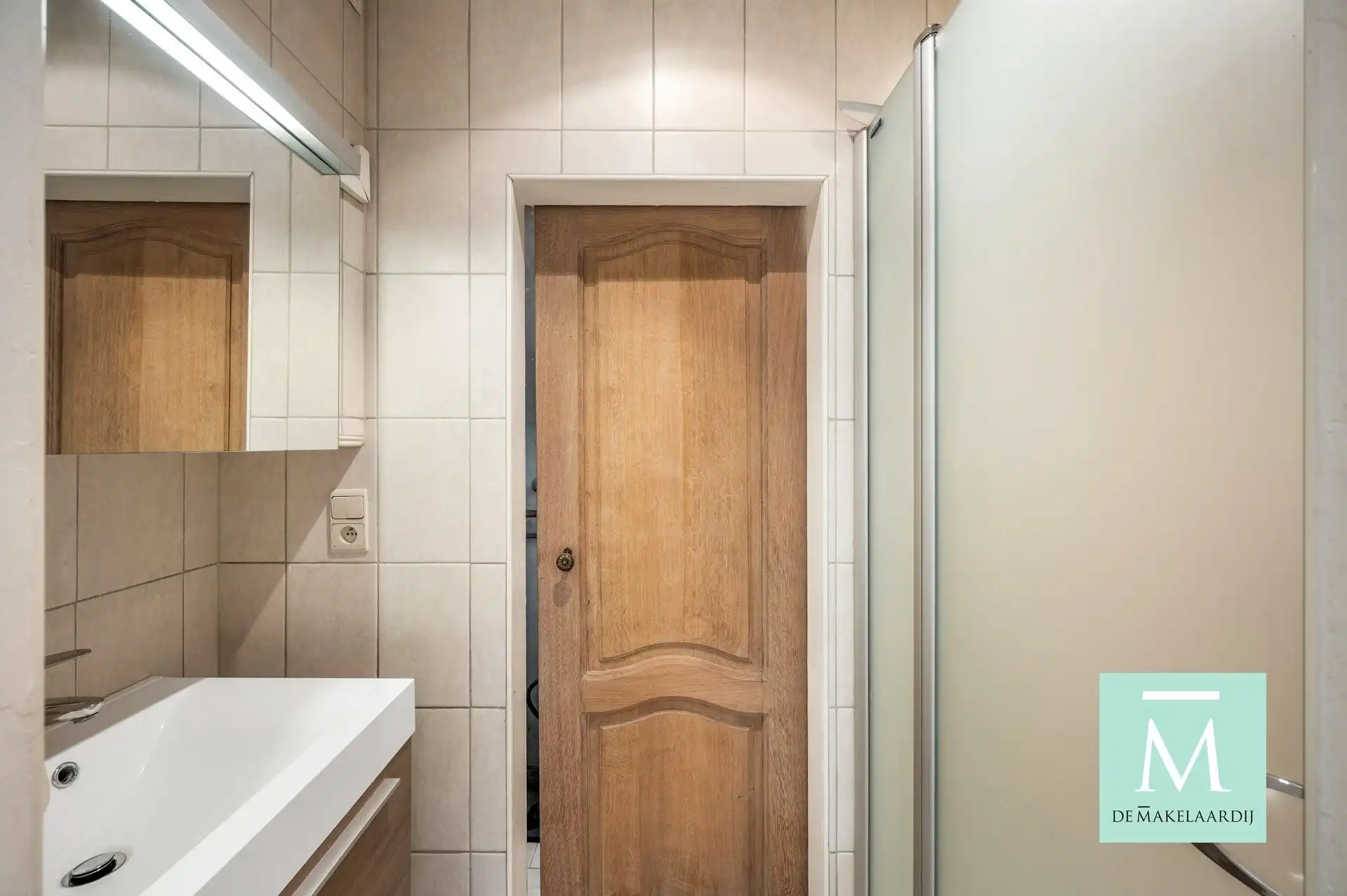 Volledig gerenoveerde woning met aangename tuin  foto 15