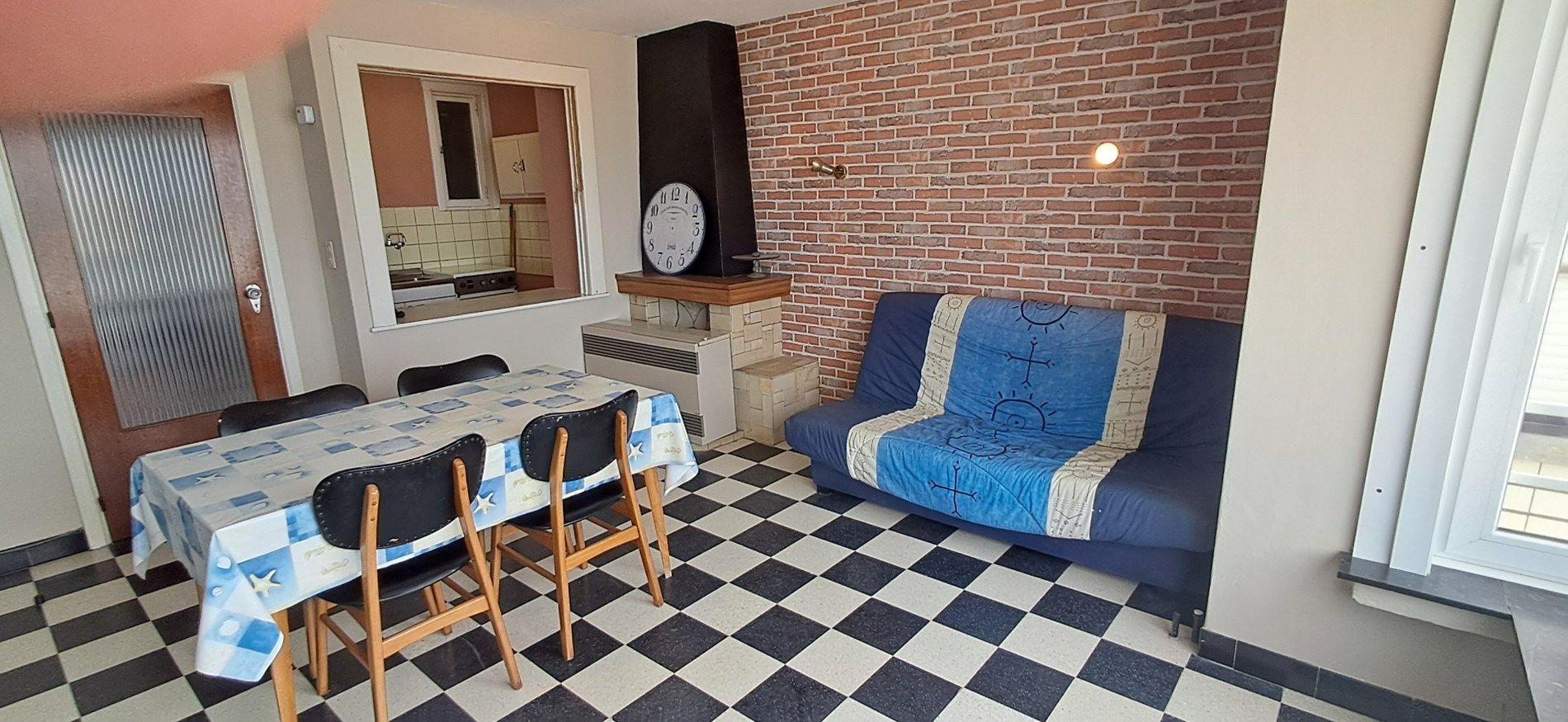 APPARTEMENT MET 2 SLAAPKAMERS OP DE ZEEDIJK TE kOKSIJDE foto 2