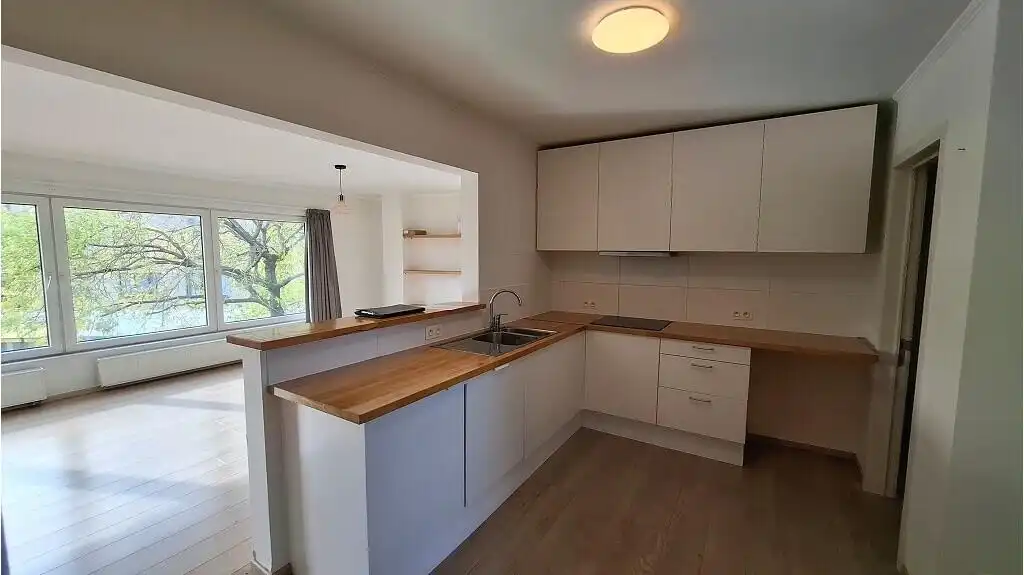 Comfortabel 2-slaapkamerappartement te koop in Torhout foto 5