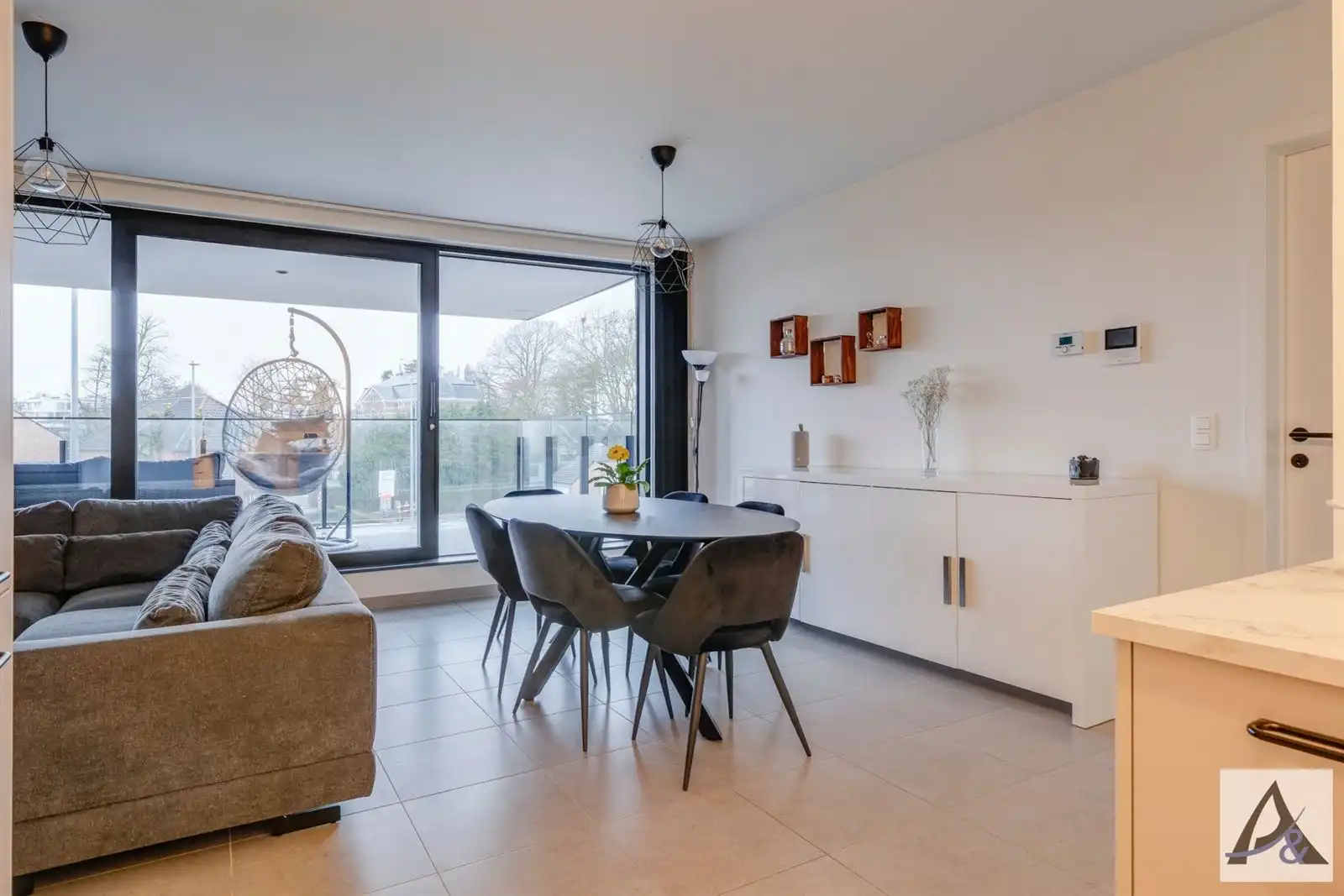 Appartement met 2 slaapkamers, ondergrondse autostaanplaats en kelderberging foto 11