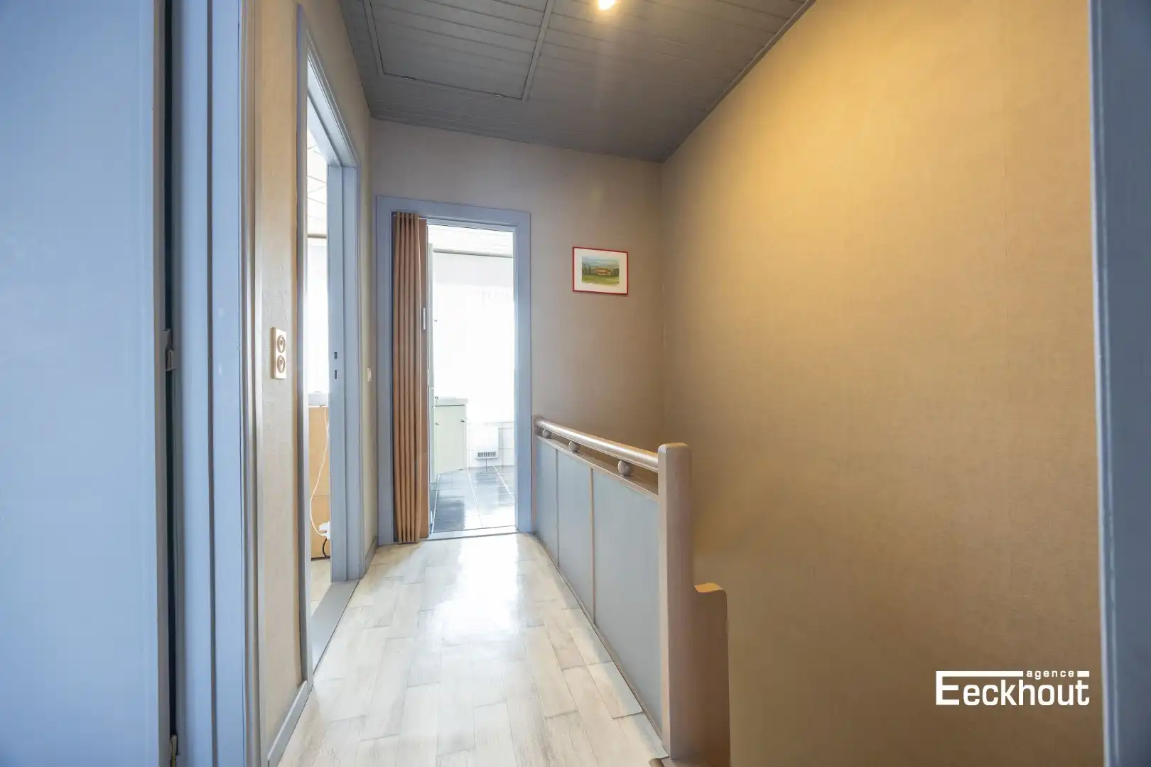 Instapklare woning met zonnige tuin op zeer gunstige ligging! foto 17