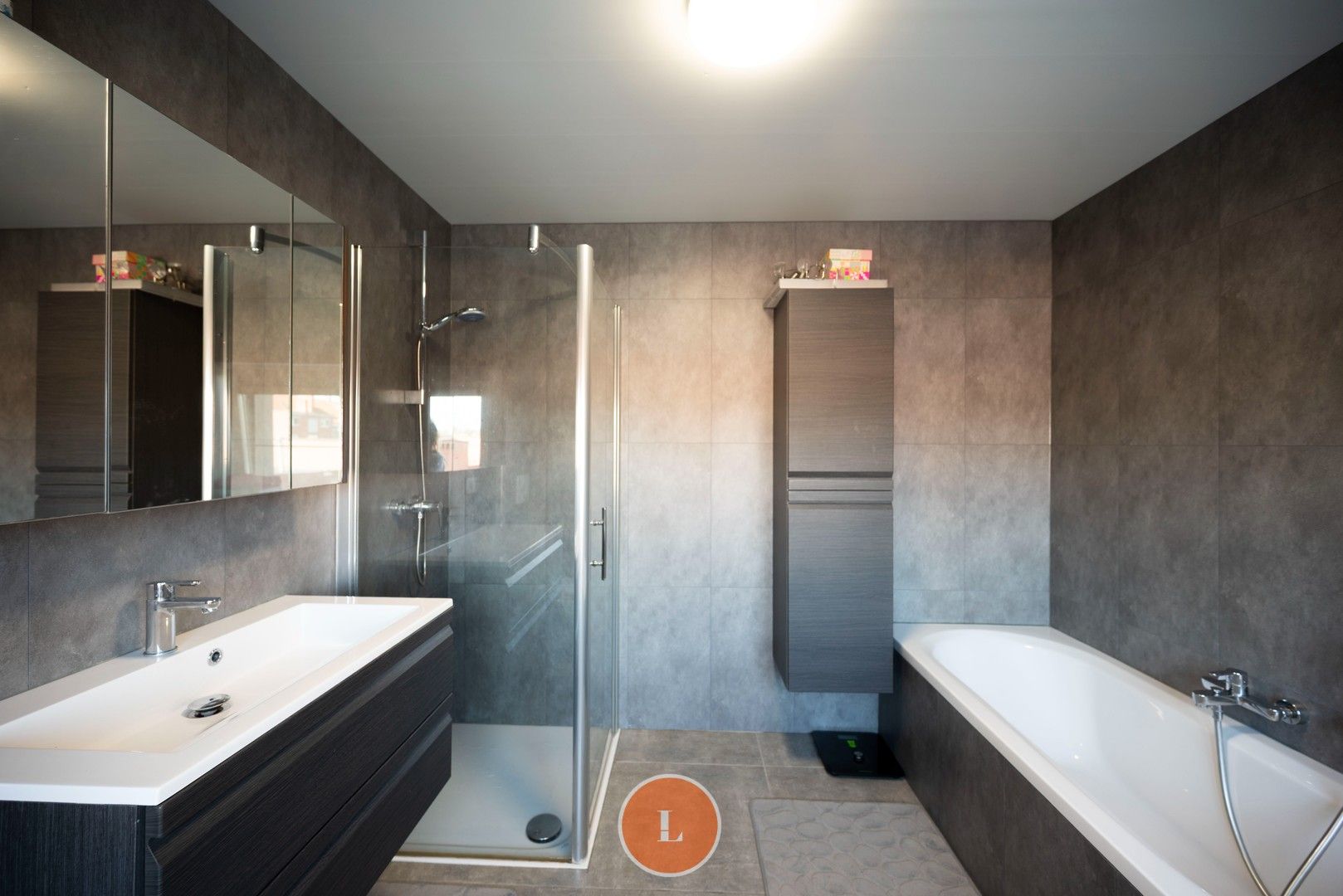 Instapklare woning met garage in Menen foto 9
