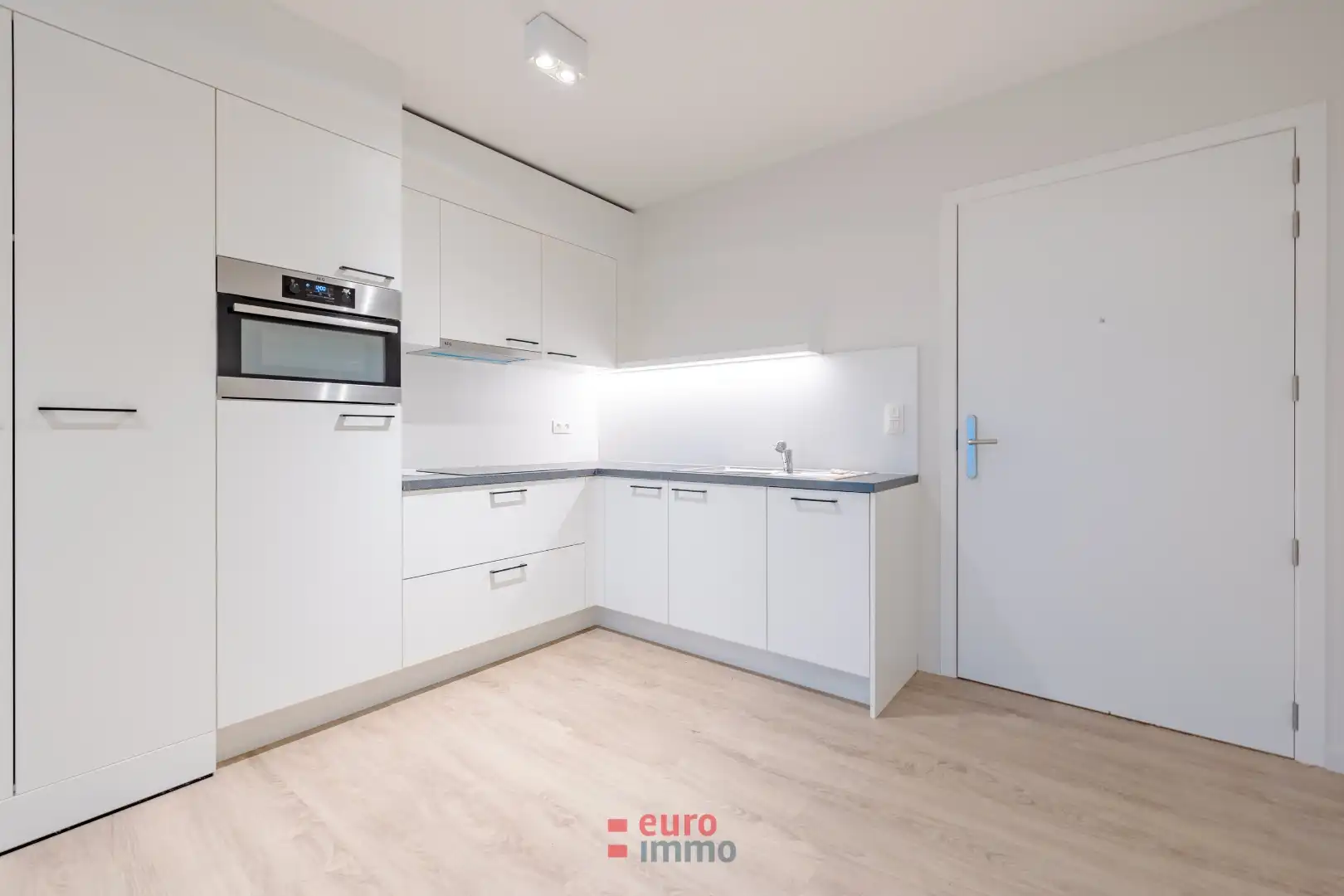 Luxueus uitgeruste assistentiewoning in Veurne! foto 2