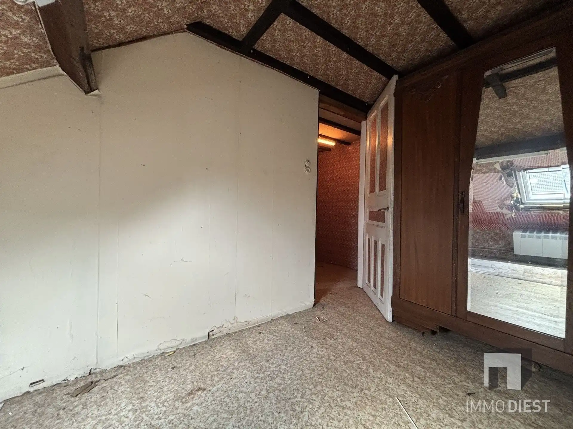 Ruime kluswoning met 3 slaapkamers, garage en tuin foto 30