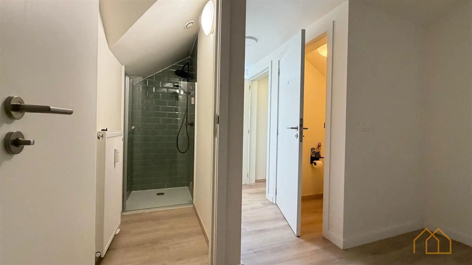 Ruime studentenflat met eigen douche en keuken foto 14