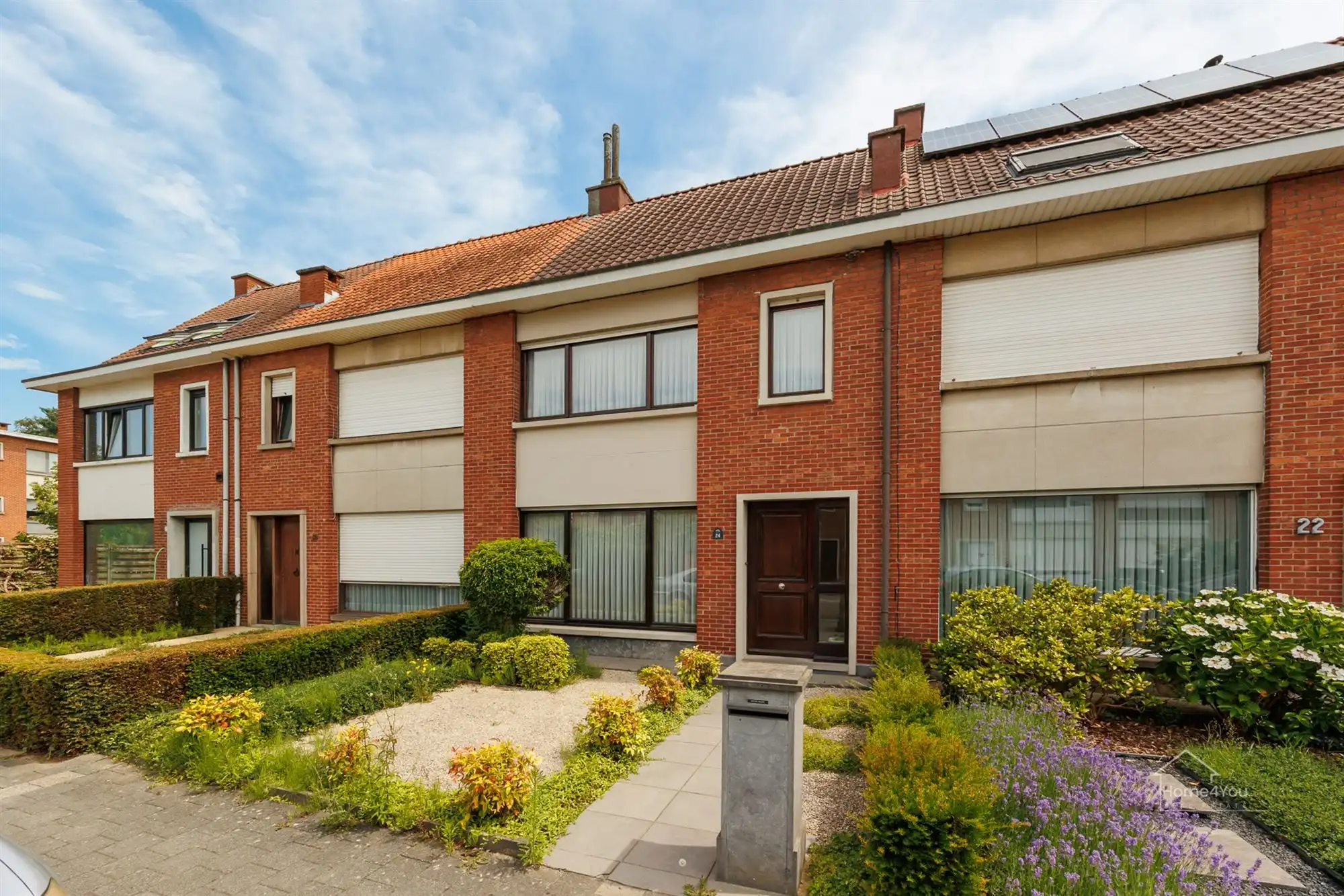 Te renoveren rijwoning met garage op toplocatie te Kontich foto 25