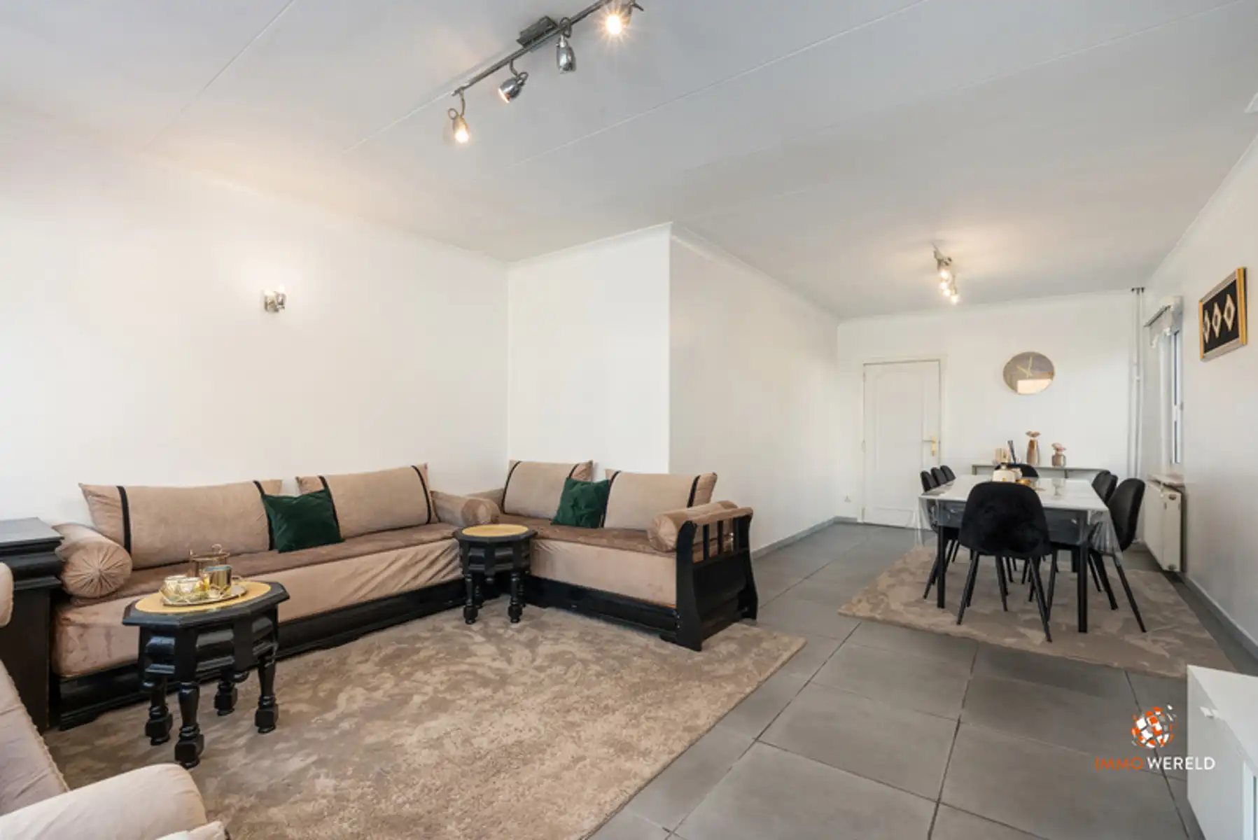 Ruime woning met 5 slaapkamers en grote wei op 24a  foto 7