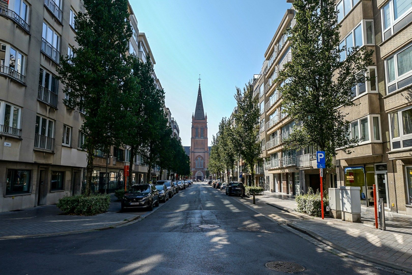 Prachtig vernieuwd 2-slaapkamerappartement centrum Oostende foto 15