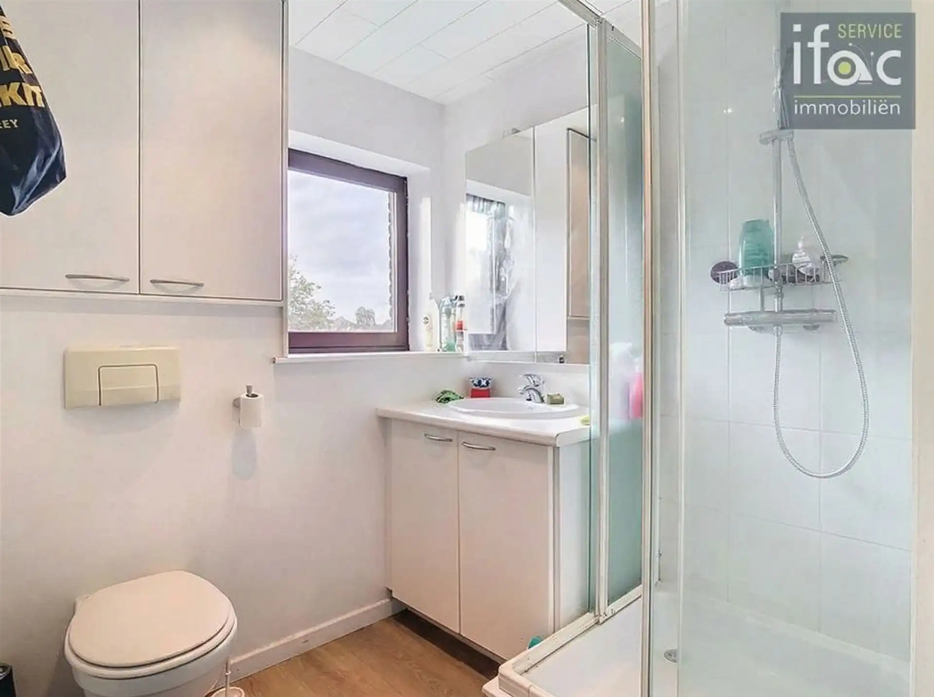 Huis met 4 slpks, 2 badk., tuin en garage foto 19