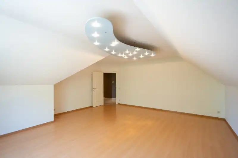 Villa te huur in agrarisch buitengebied van Essen, nabij de grens met Nederland. foto 25