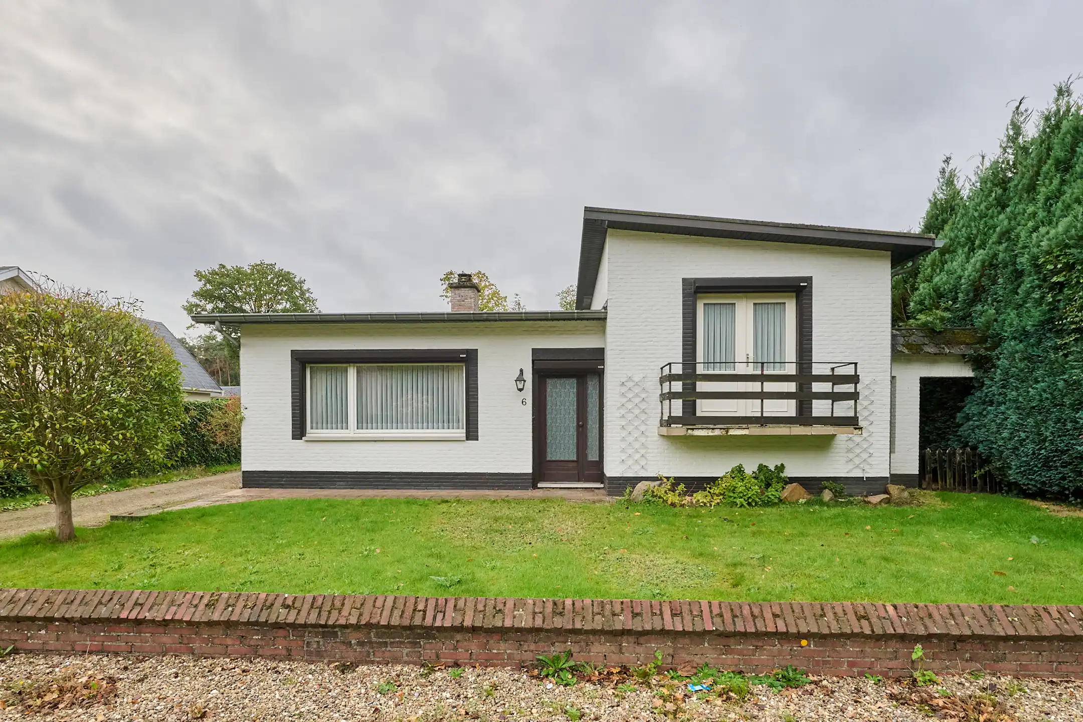 Hoofdfoto van de publicatie: RUSTIG GELEGEN OP TE FRISSEN GEZINSWONING OP 6a in As.