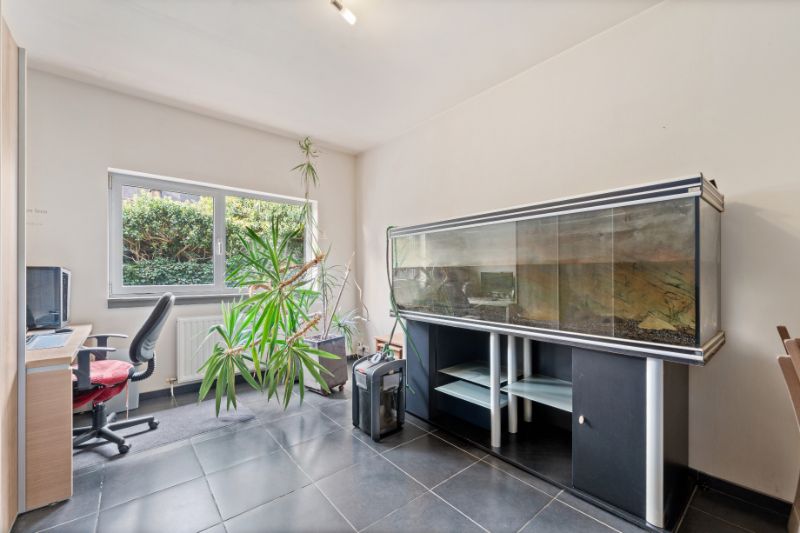 Ruim appartement - ondergrondse staanplaats inclusief!!! foto 13