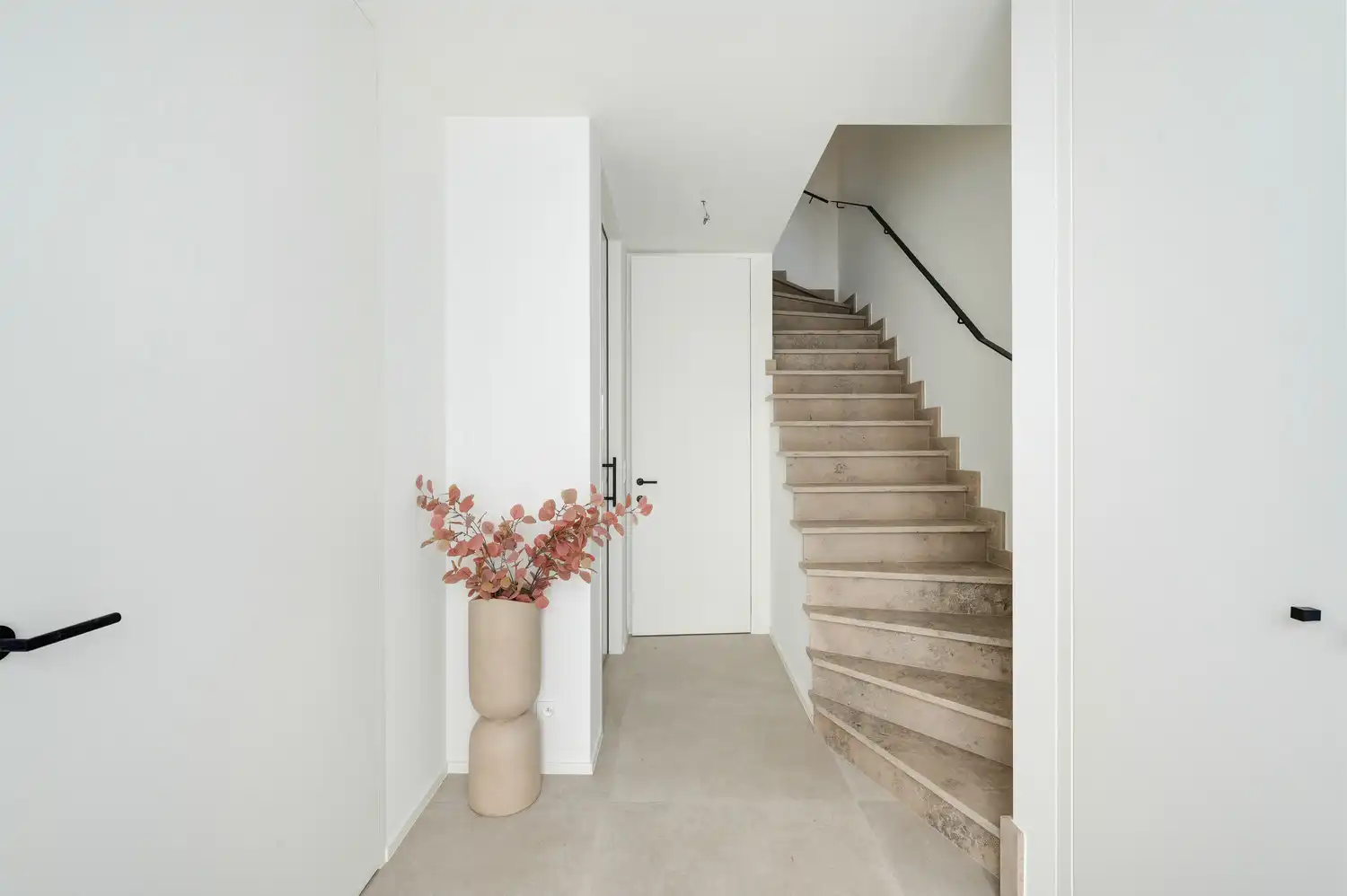 Instapklare nieuwbouwwoning te koop nabij park en zeedijk foto 6