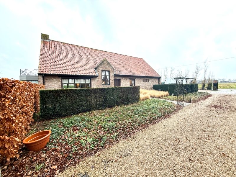 Rustig gelegen villa op circa 5000 vkm met alle comfort foto 2