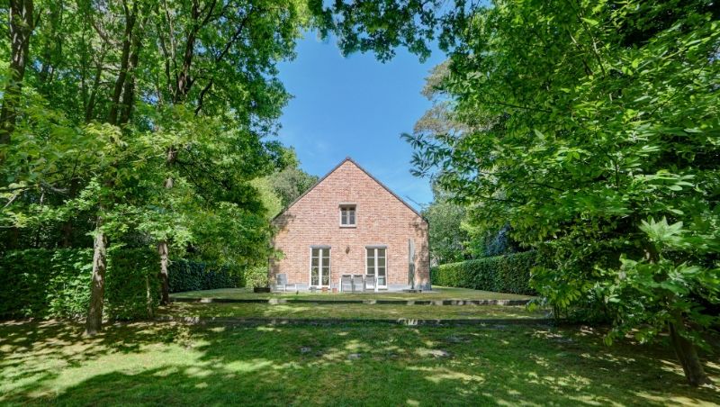 Instapklare villa van 265m² in pastorale stijl op 11 are 93 ca met mooie tuin foto 4