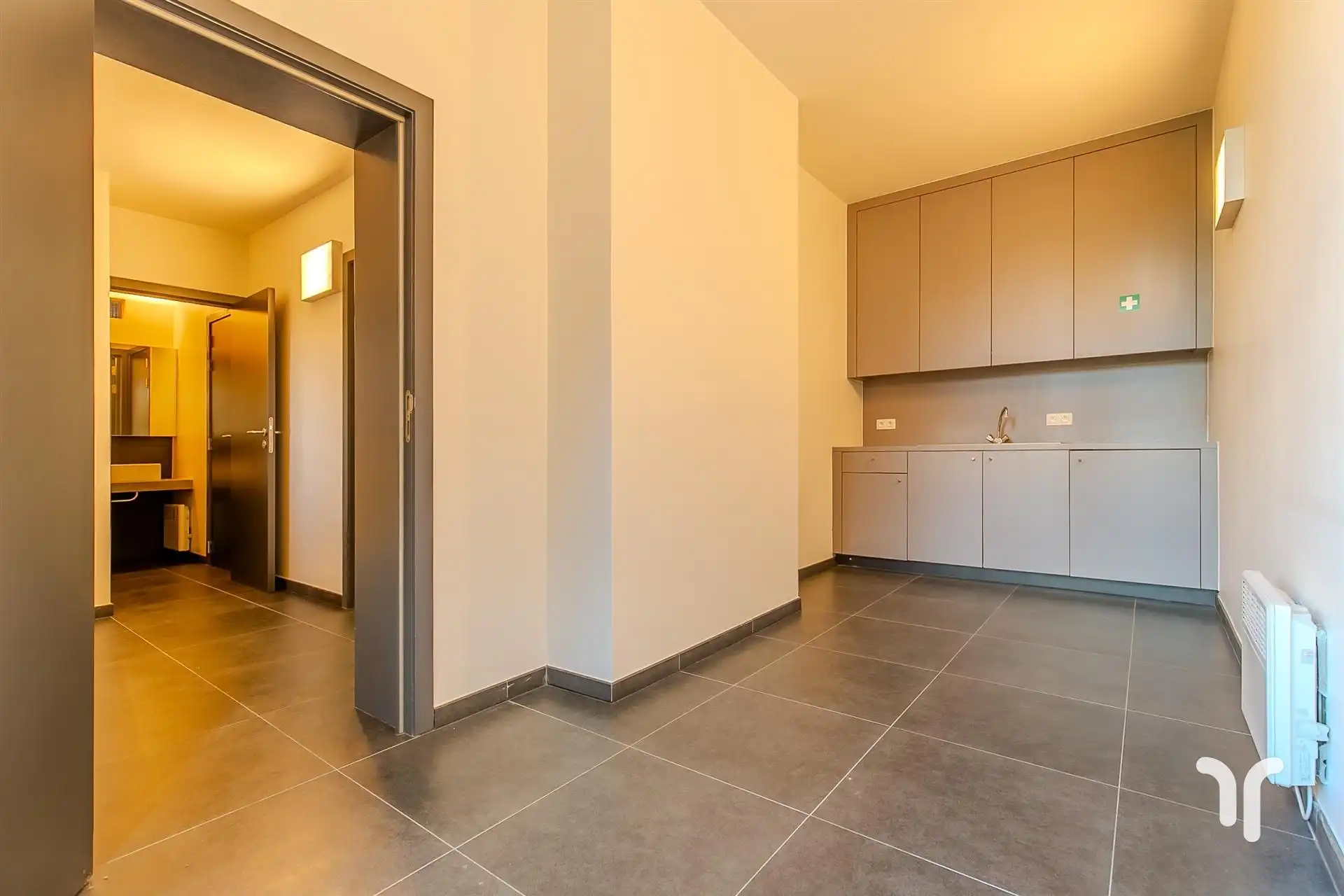 Commercieel gebouw foto 10