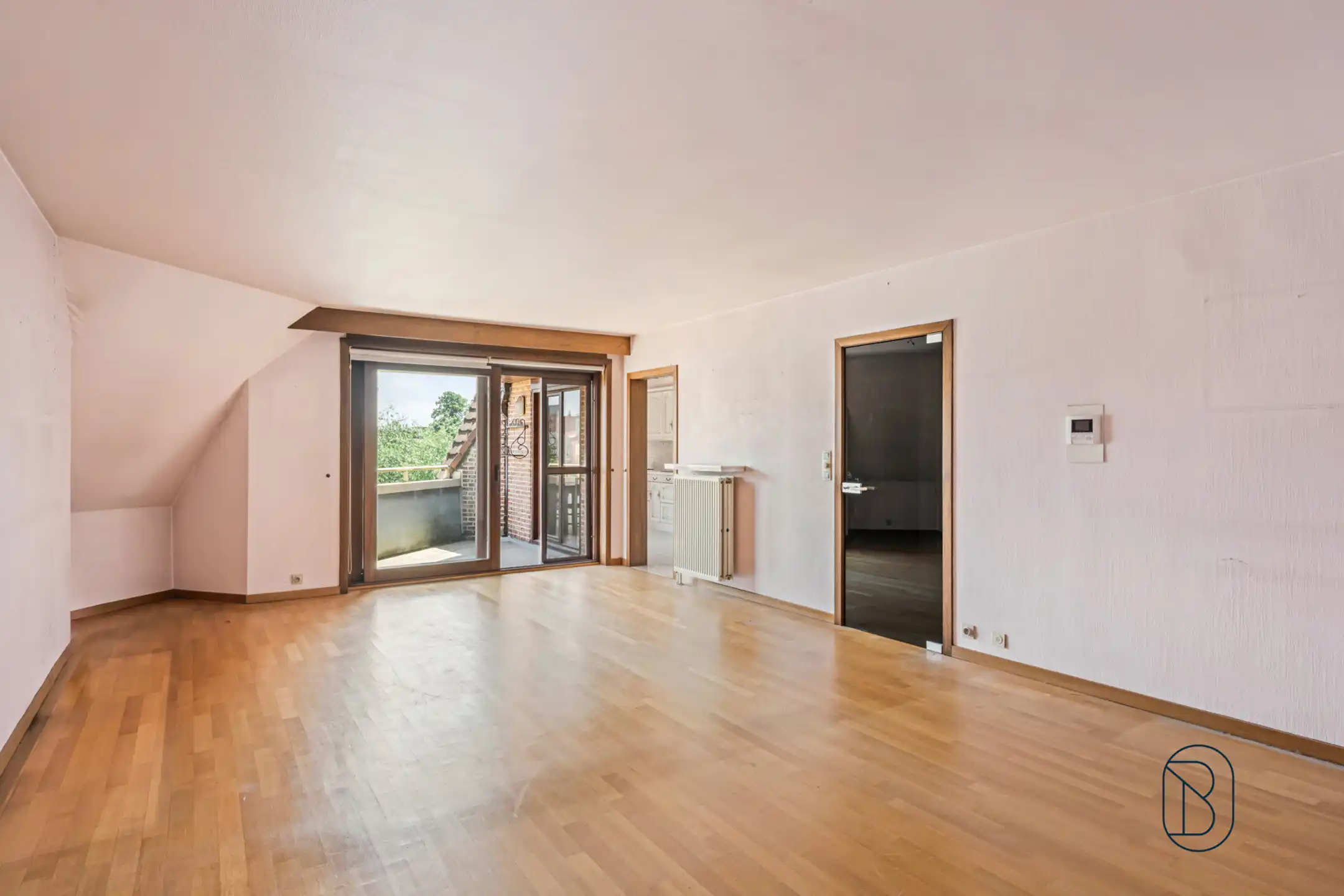 Topgelegen 2 SLK-appartement met veel potentieel foto 6