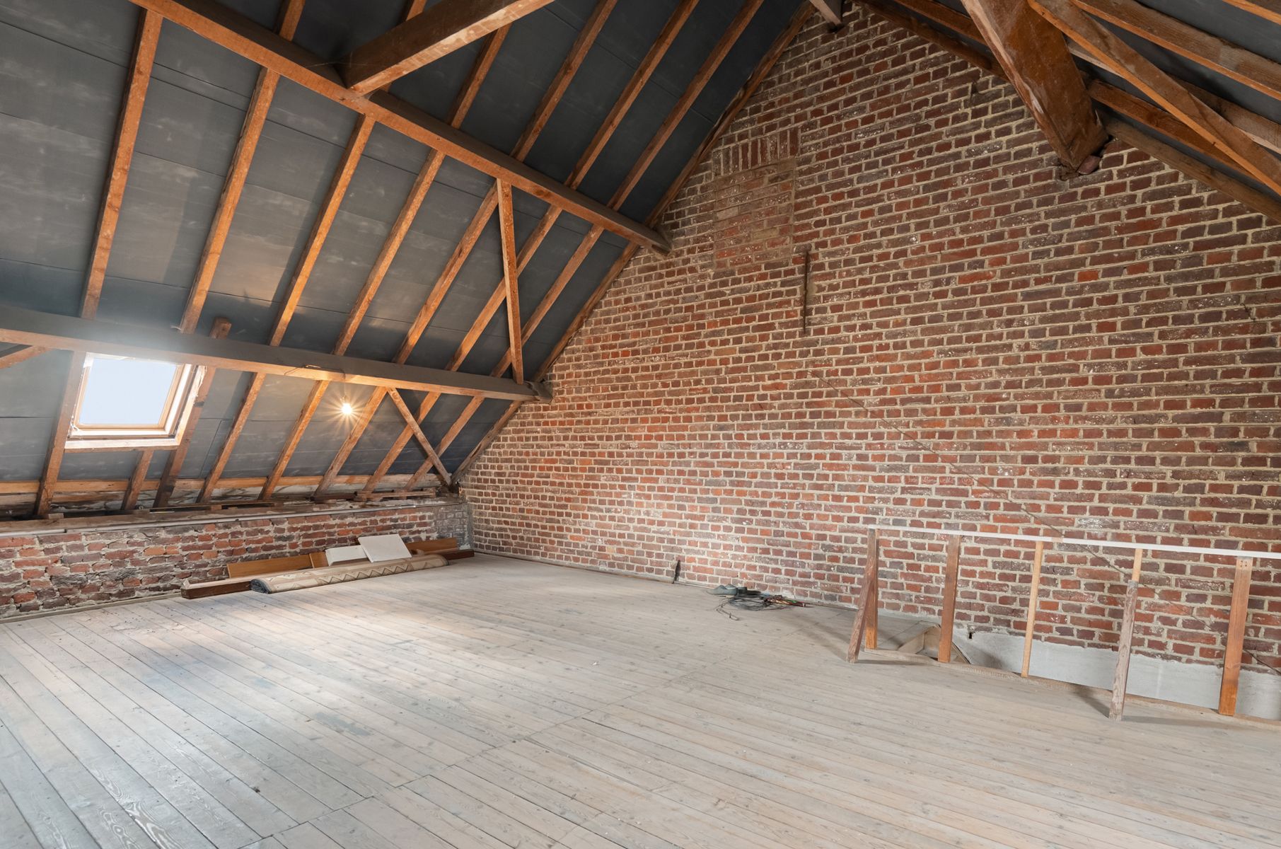 Ruime woning met 3 slaapkamers foto 15