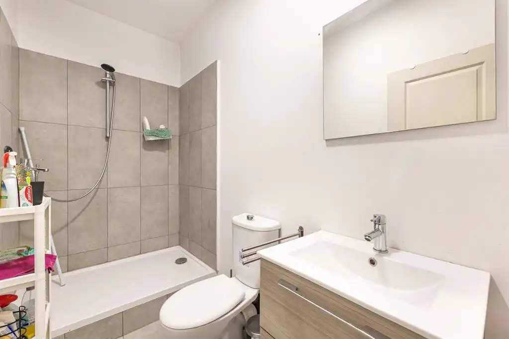 Magazijn met woning foto 14