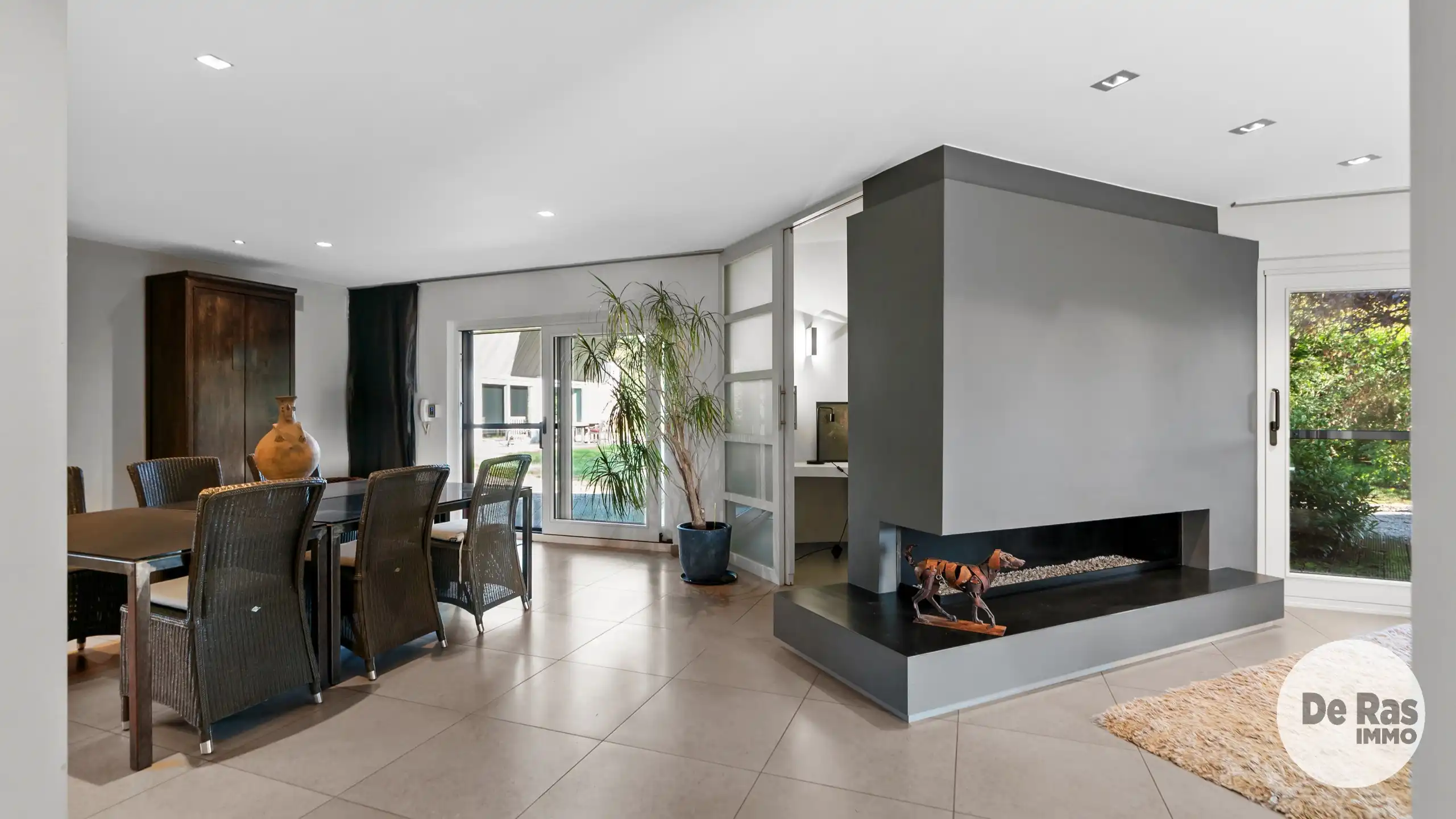 LAARNE - Karaktervolle villa met binnenzwembad op perceel van 42 are foto 11