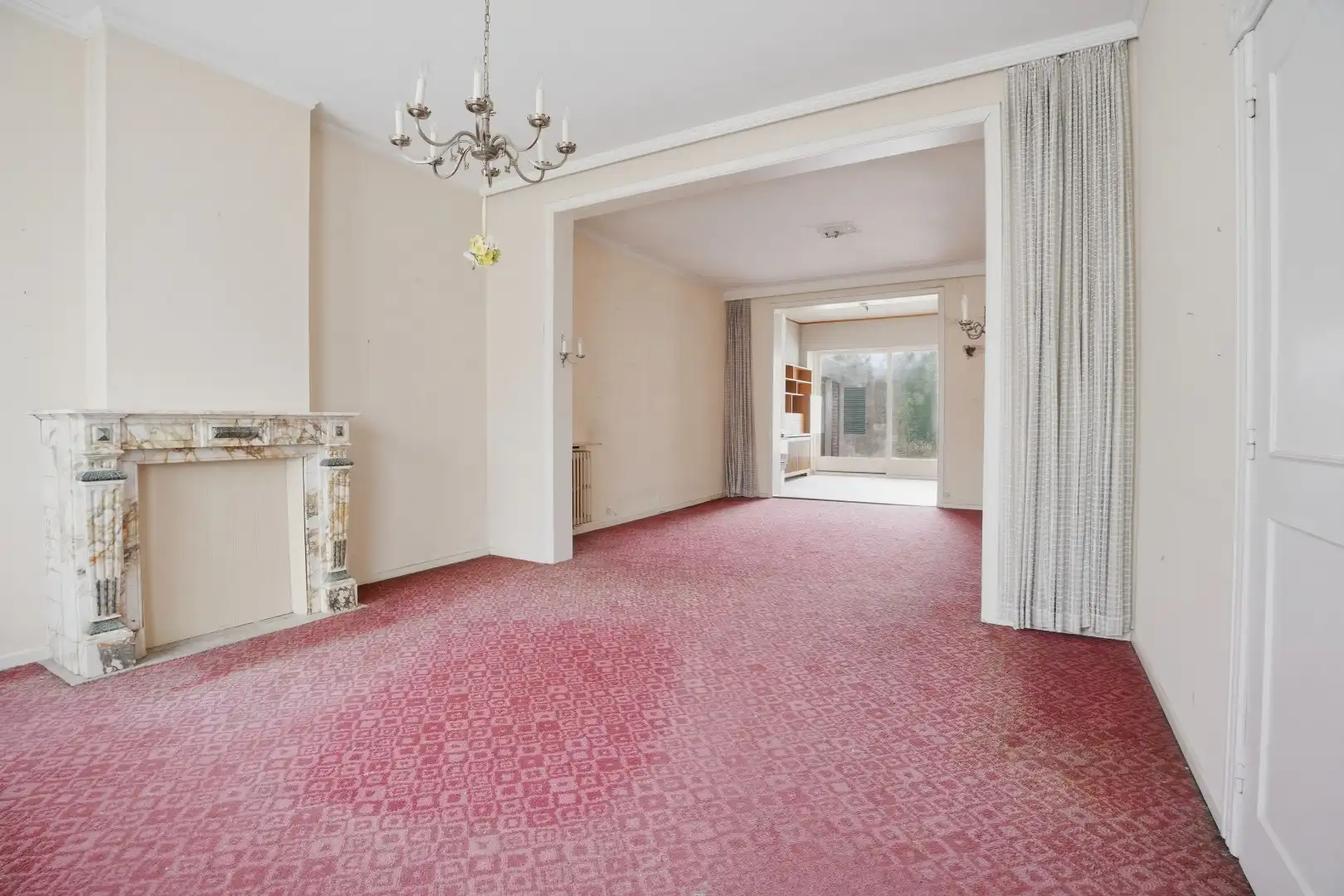 Te renoveren woning met veel op potentieel op topligging. foto 2