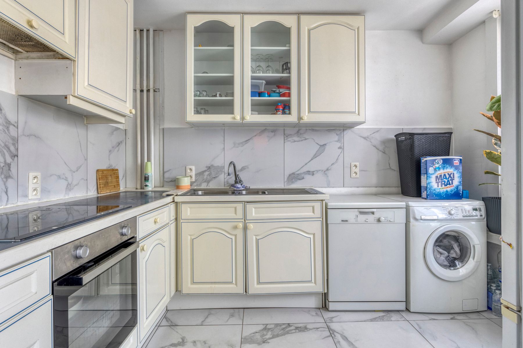 Ruim appartement met 2 slaapkamers en terras. foto 4