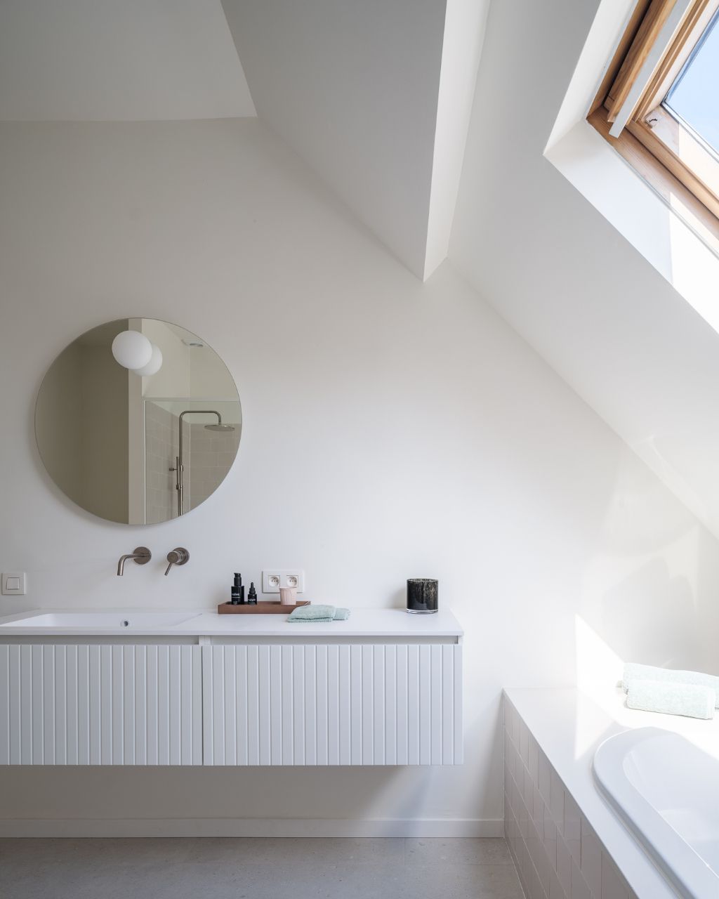 Karaktervolle, gerenoveerde interbellumwoning met 4 slaapkamers en buitenruimte op wandelafstand van station Gent-Sint-Pieters. foto 22