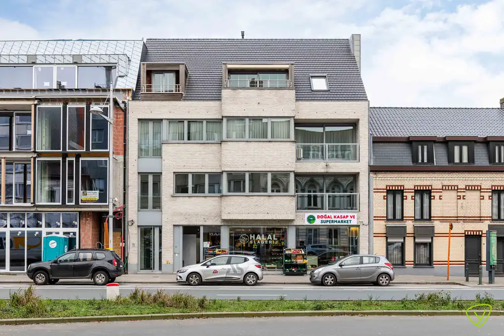 Exceptioneel appartement met een prachtig zonneterras en een top kwalitatieve afwerking foto {{pictureIndex}}
