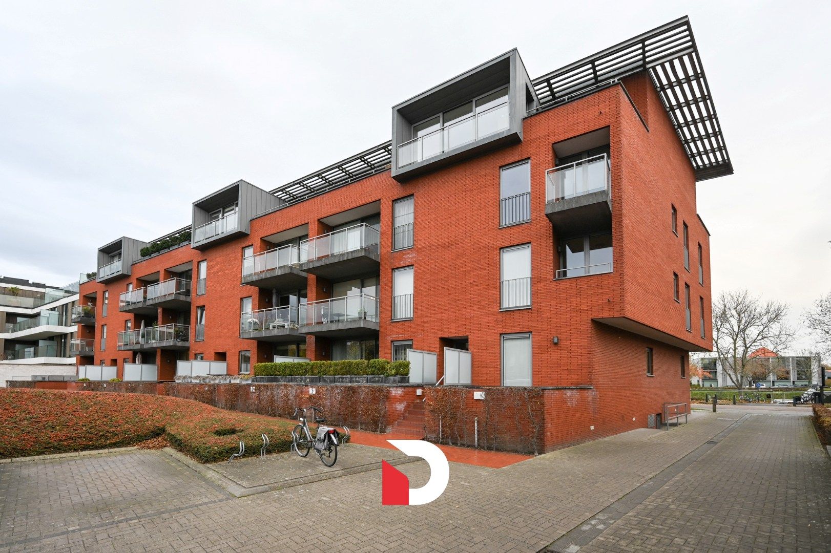 Lichtrijk 3-kamerappartement met frontaal zicht op het water foto 15